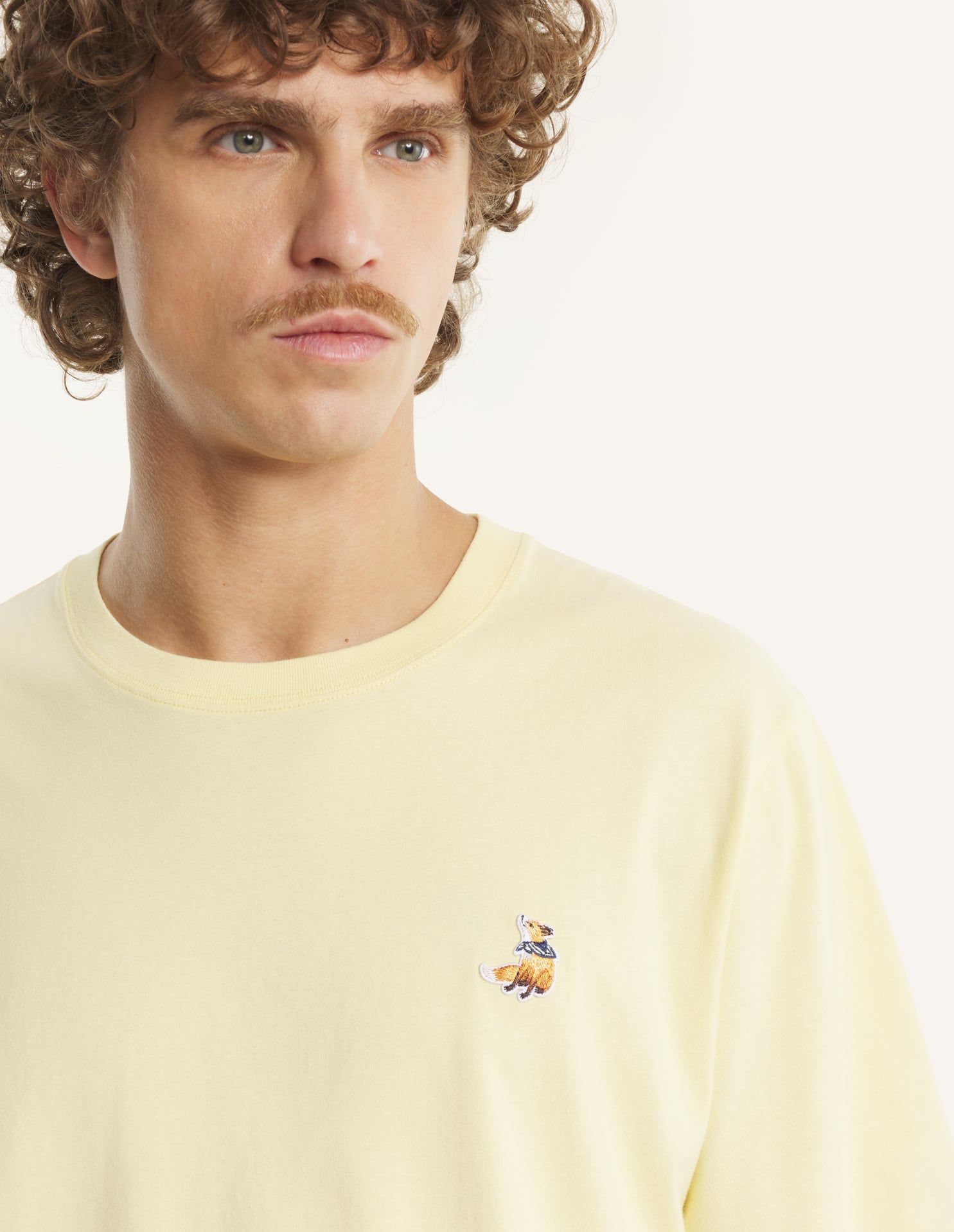 Maison Kitsuné - Áo thun nam Dreaming Fox dáng Comfort