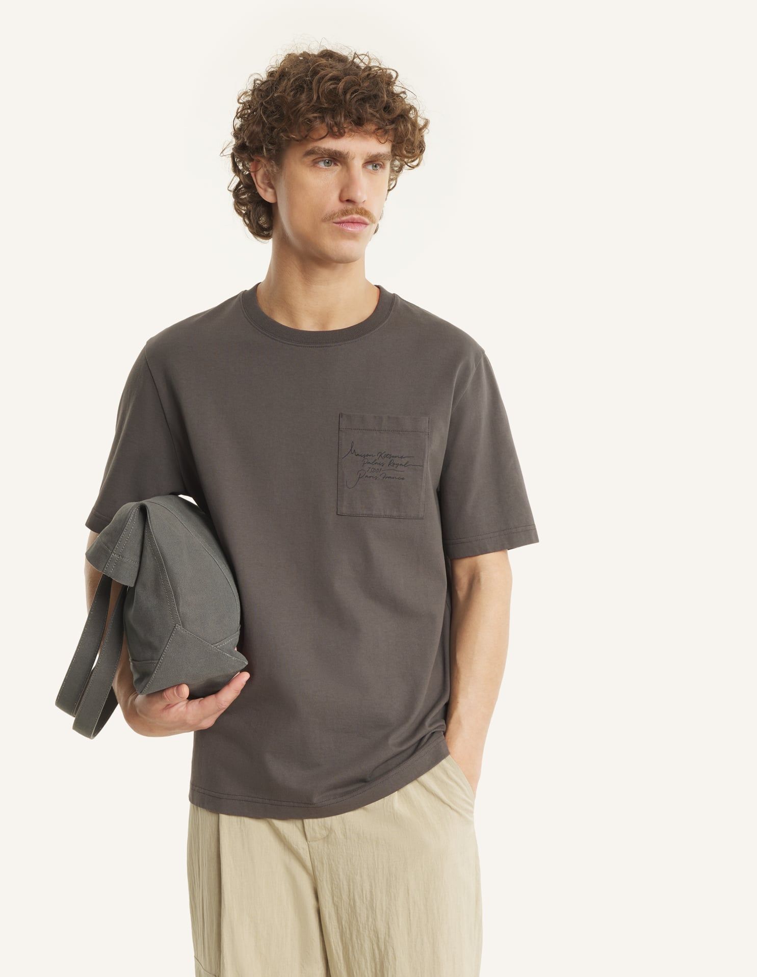 Maison Kitsuné - Áo thun nam Poetic Script dáng Comfort