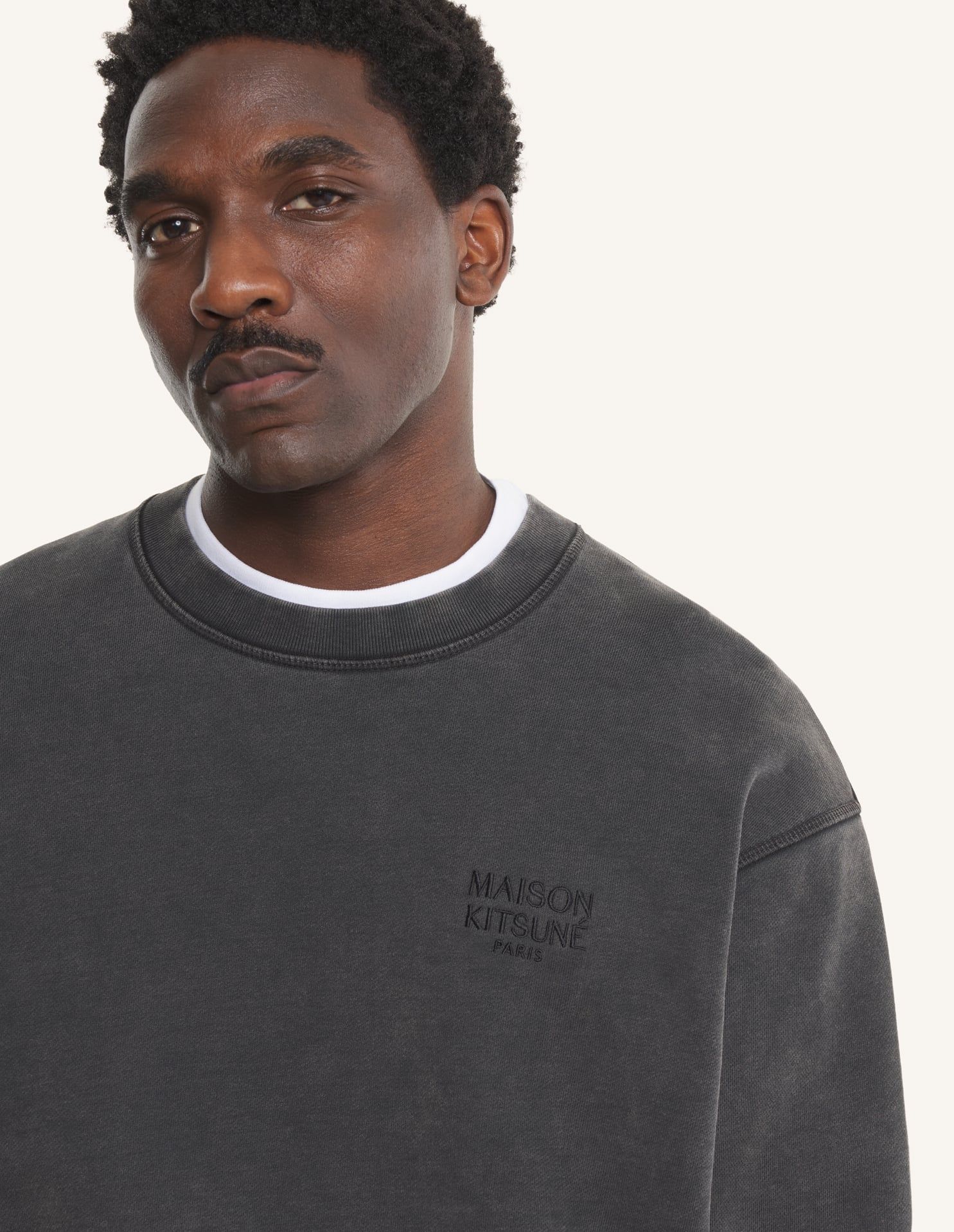 Maison Kitsuné - Áo nỉ nam phai màu Maison Kitsune Gallery dáng Relaxed