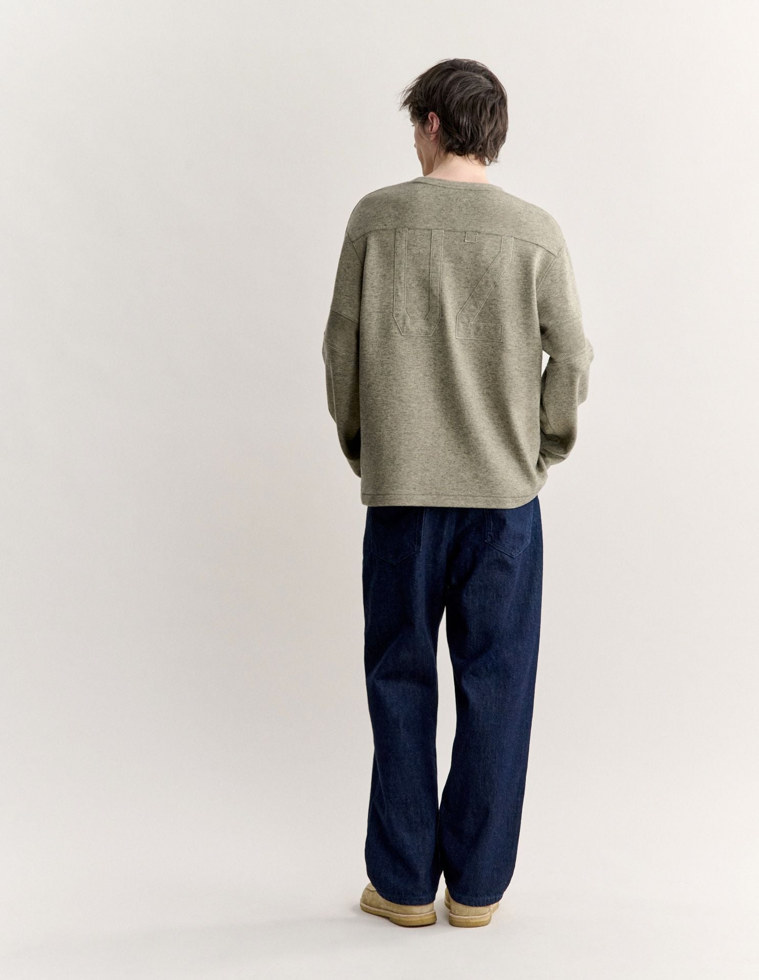 Quần jeans nam dáng relaxed