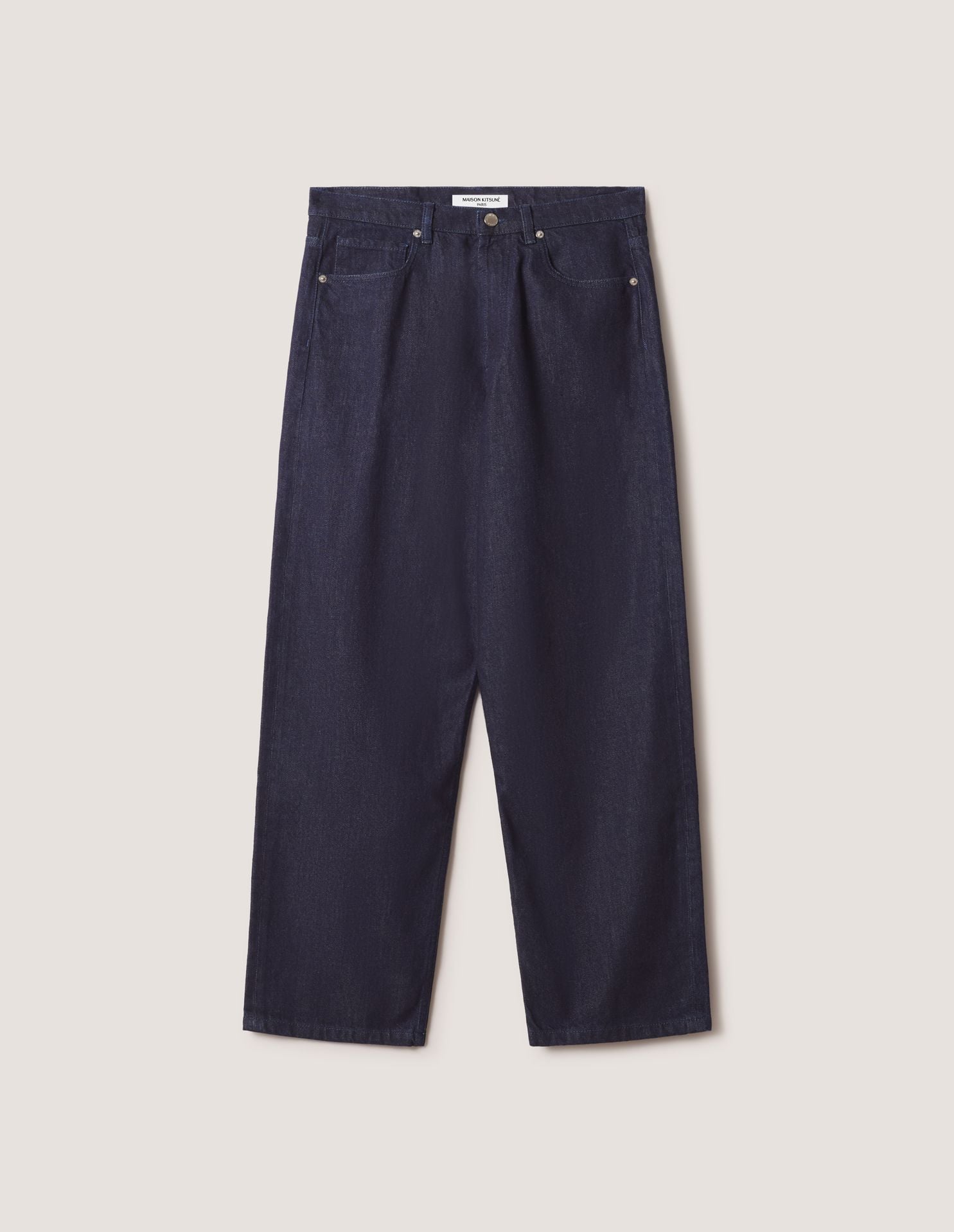 Quần jeans nam dáng relaxed