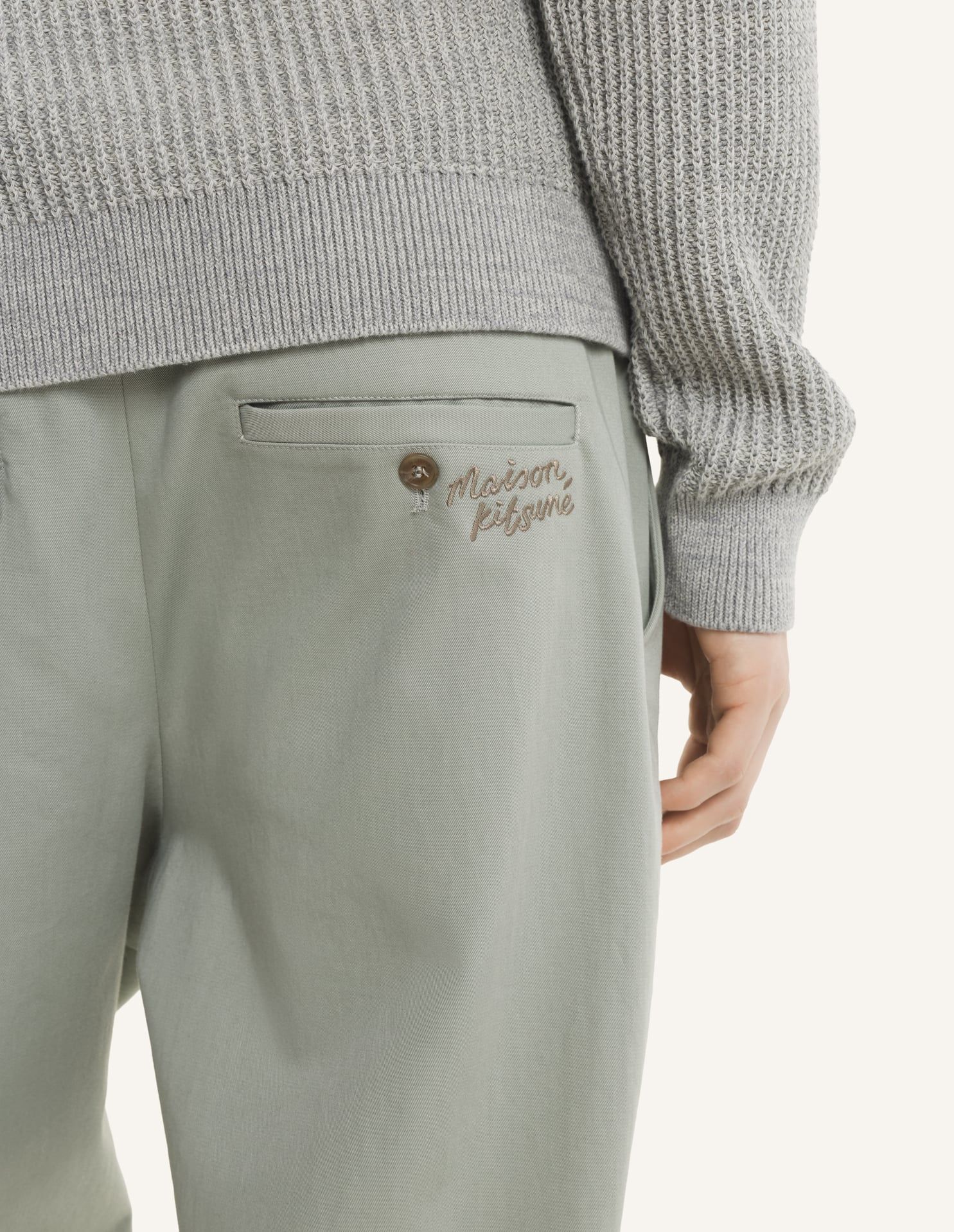 Maison Kitsuné - Quần xếp ly co giãn