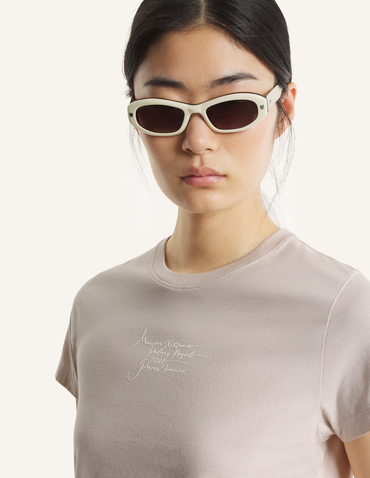 Maison Kitsuné - Áo thun Baby Tee Poetic Script dáng crop