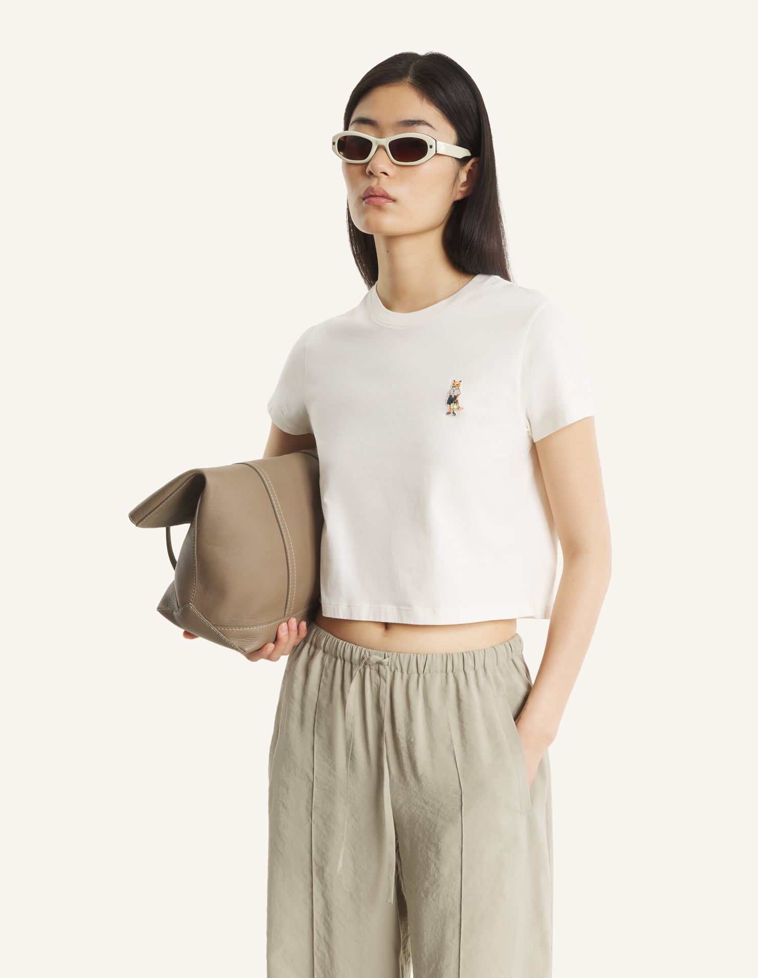 Áo thun nữ Dressed Fox dáng Baby Tee-shirt