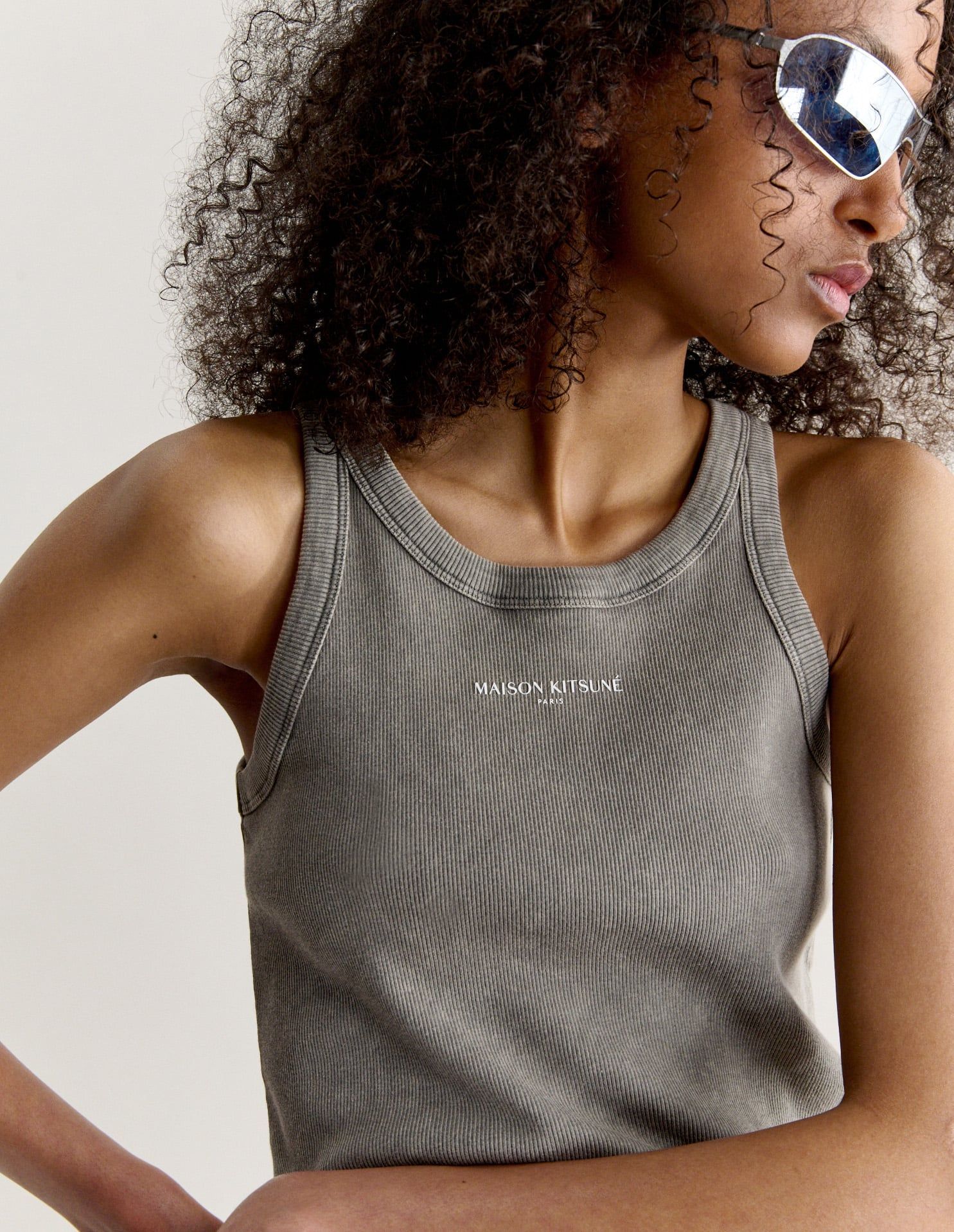 Áo tank top nữ Maison Kitsuné Paris dáng fitted