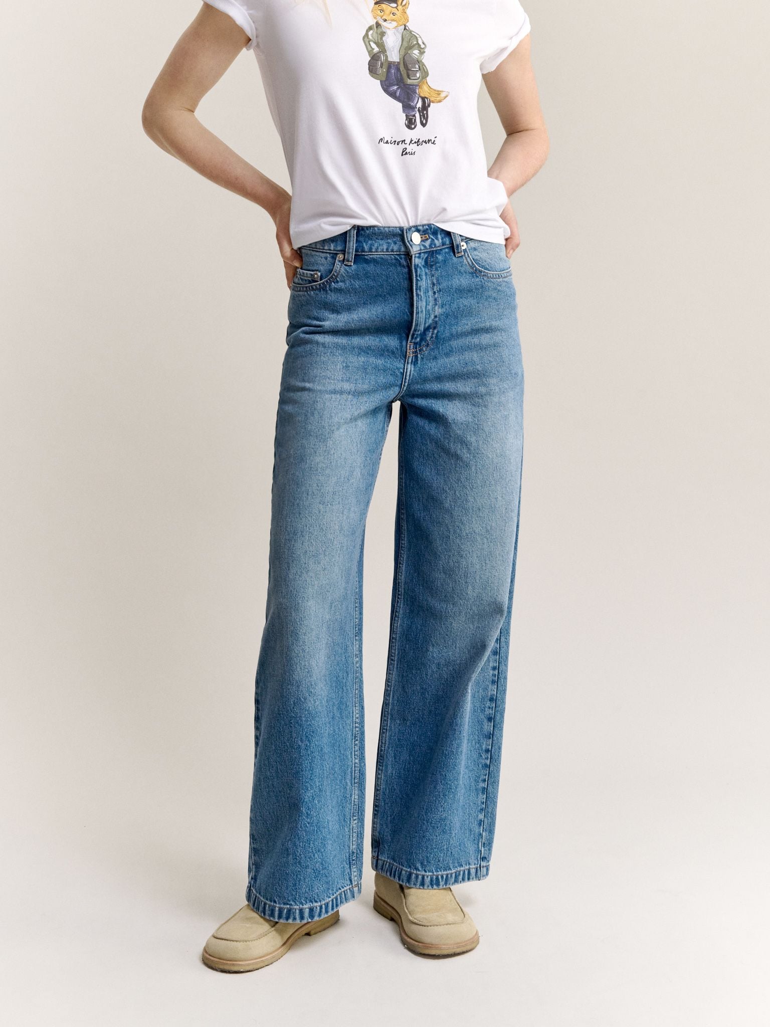 Quần jeans nữ ống rộng