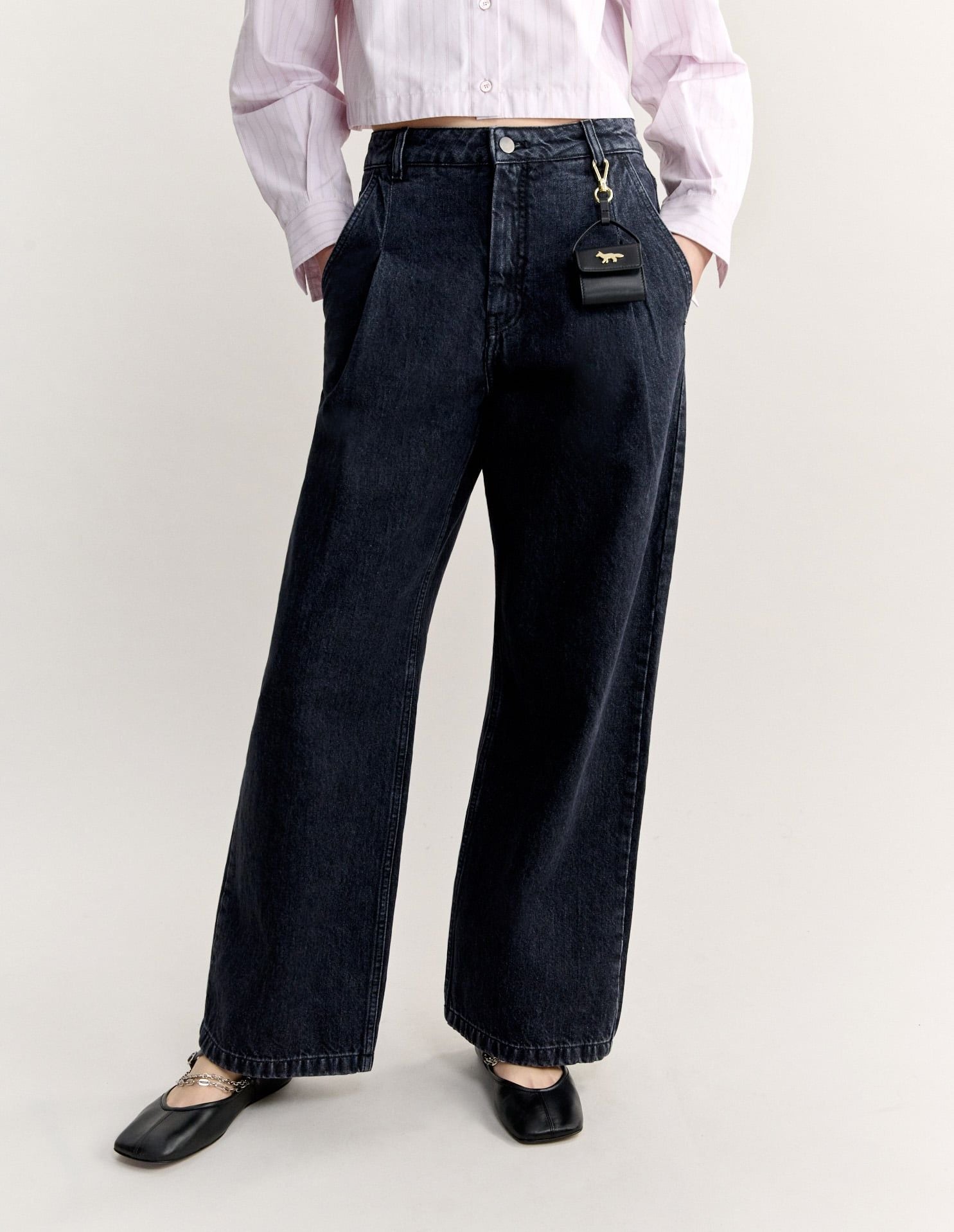 Quần jeans nữ xếp ly