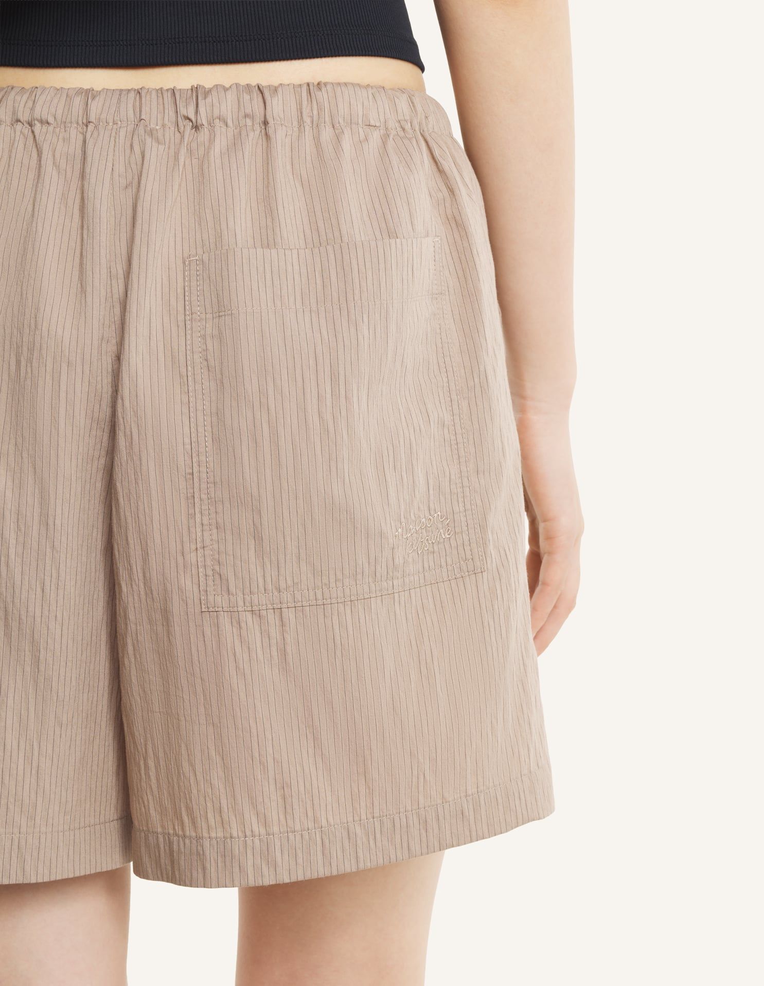 Maison Kitsuné - Quần short kẻ sọc co giãn