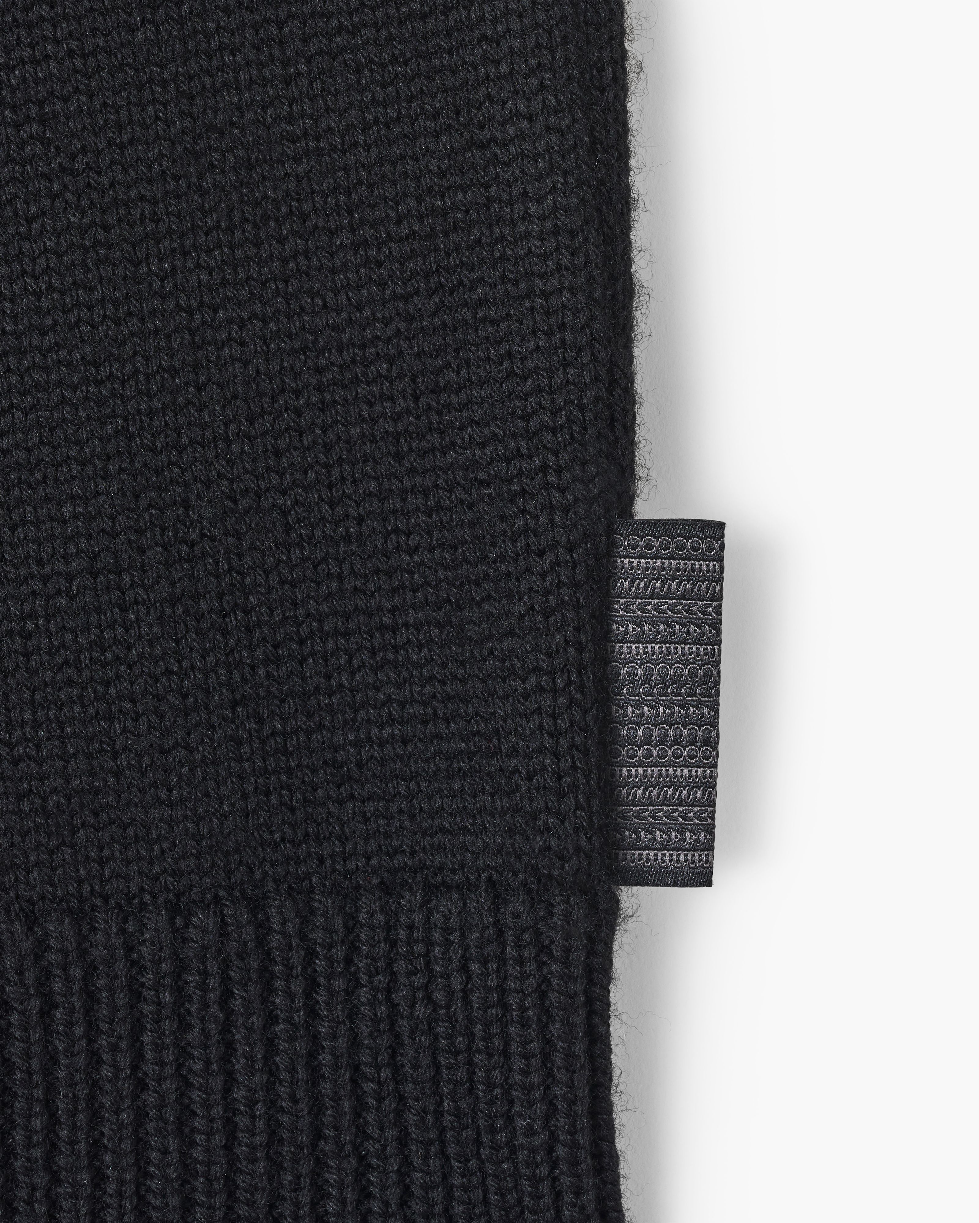 Áo len cổ tròn Gem Knit Logo