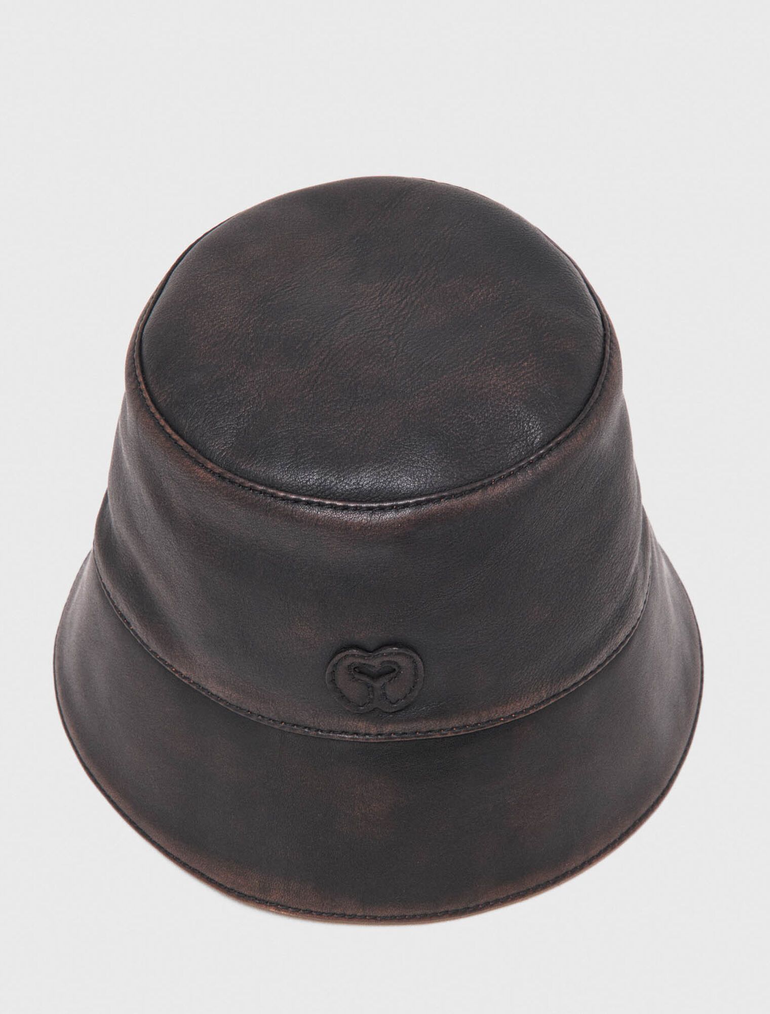 Mũ bucket da hiệu ứng distressed