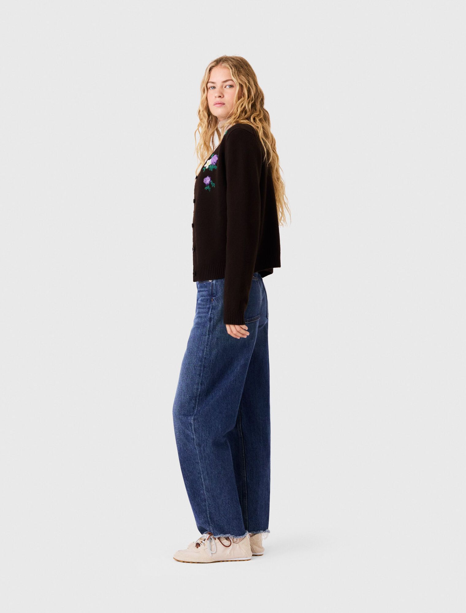Áo cardigan thêu hoa