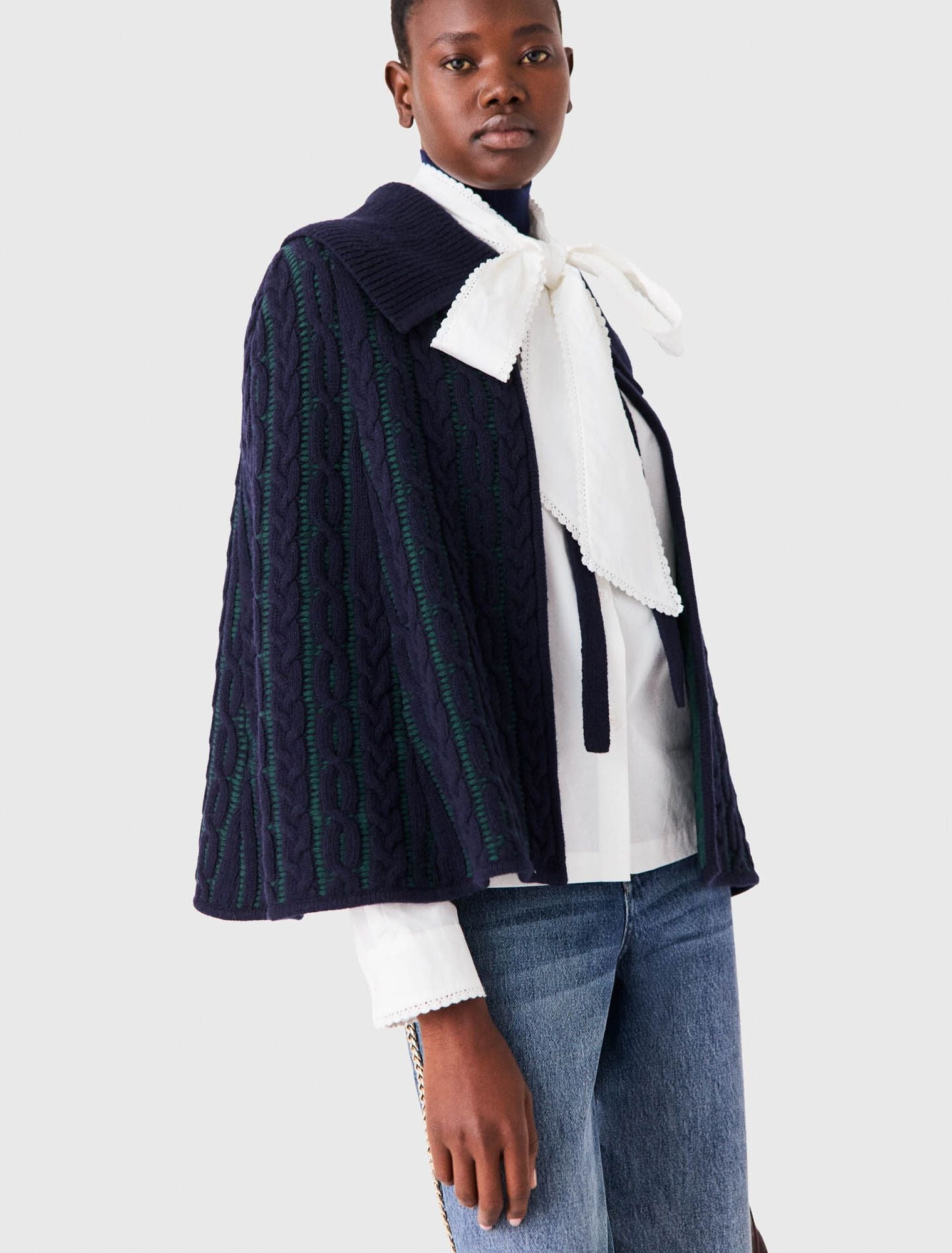 Áo cardigan cape dáng crop
