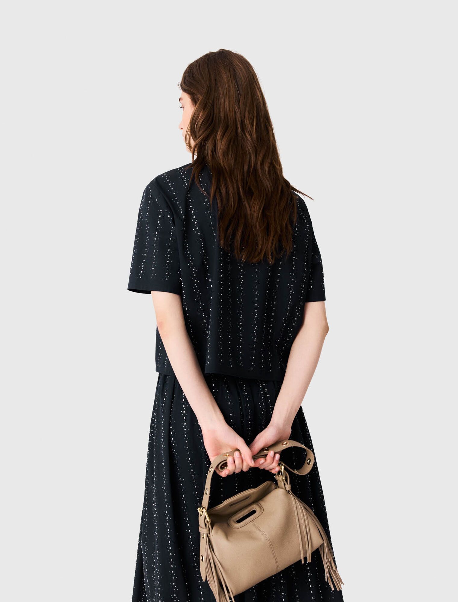 Áo sơ mi cotton croptop đính đá