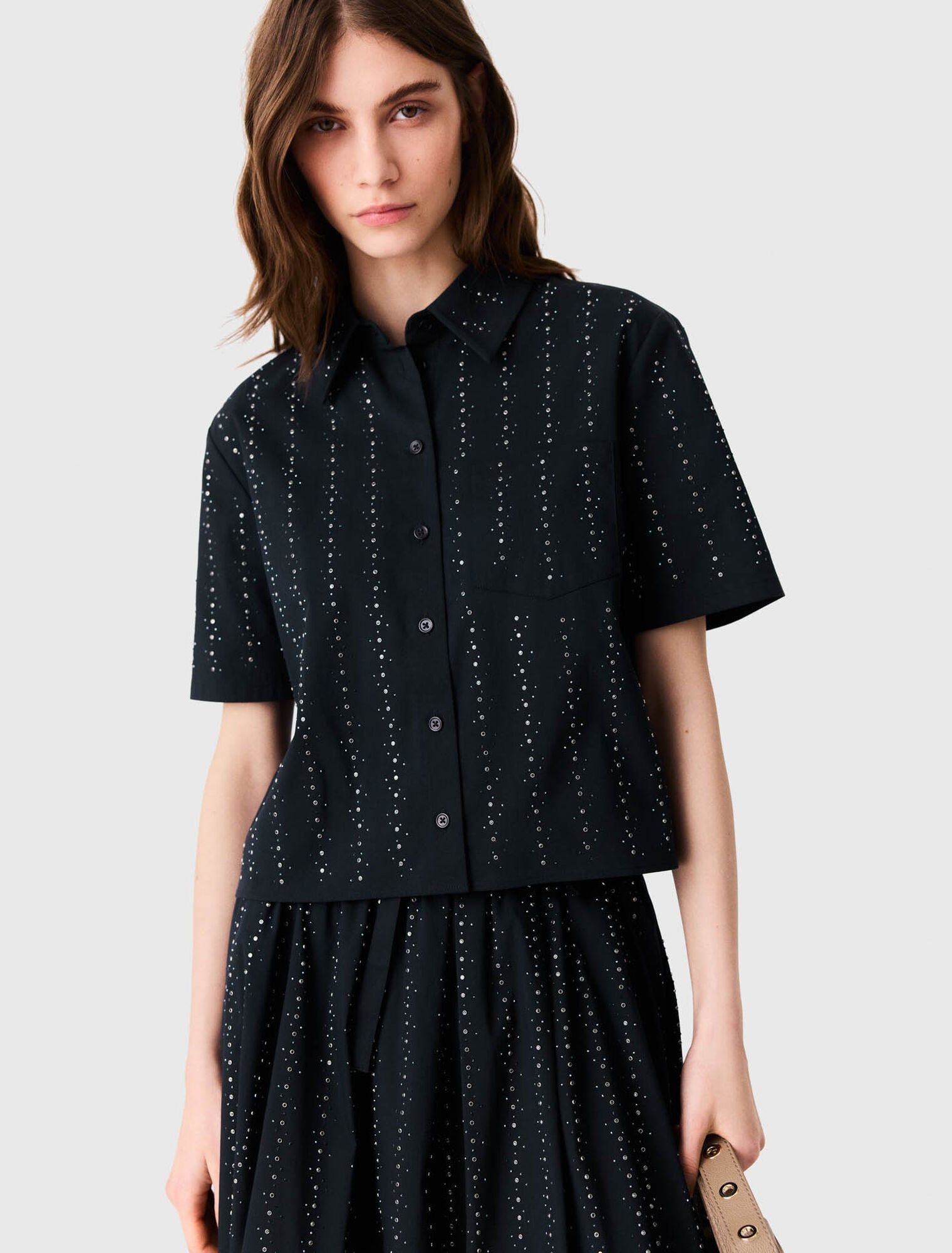 Áo sơ mi cotton croptop đính đá