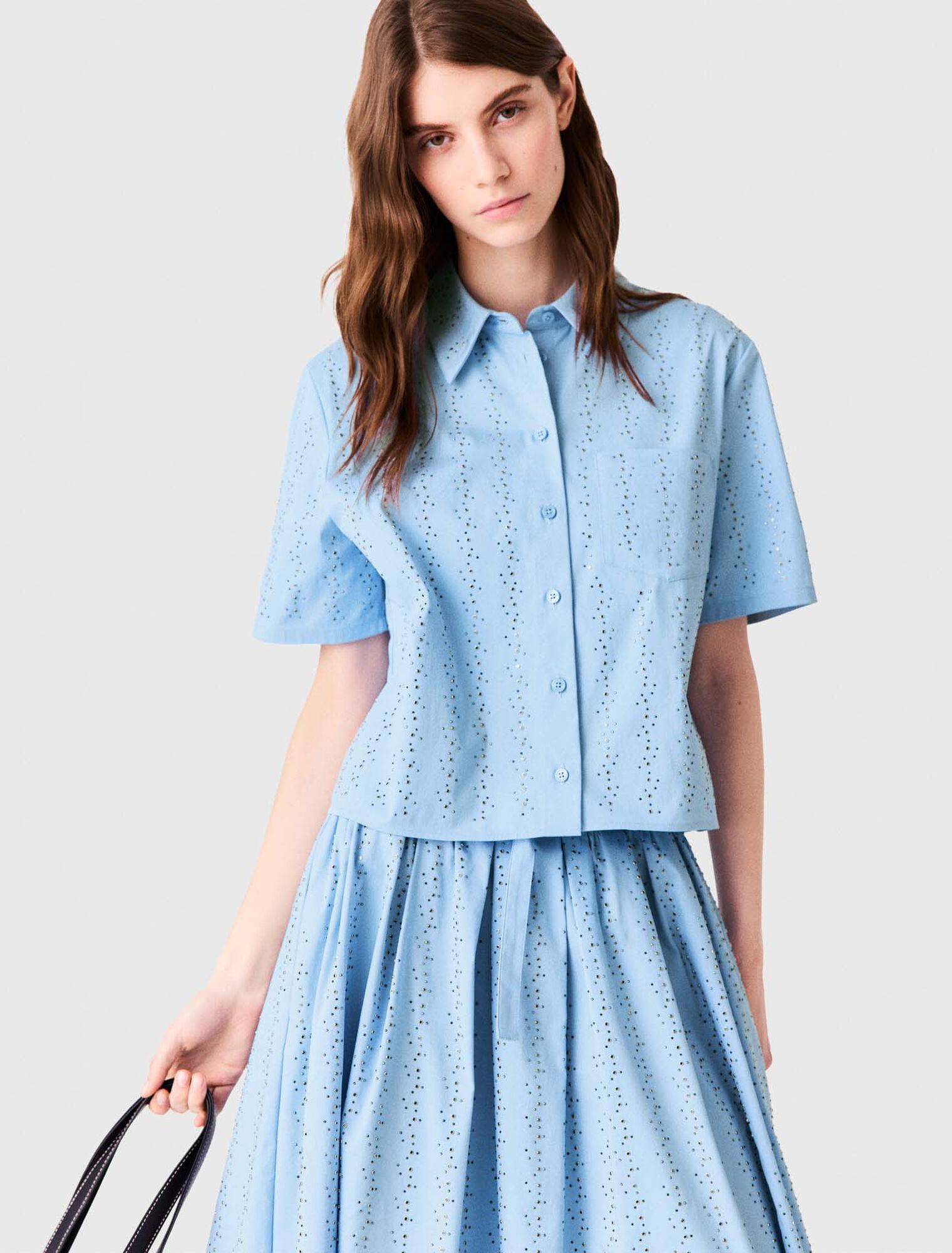 Áo sơ mi cotton croptop đính đá