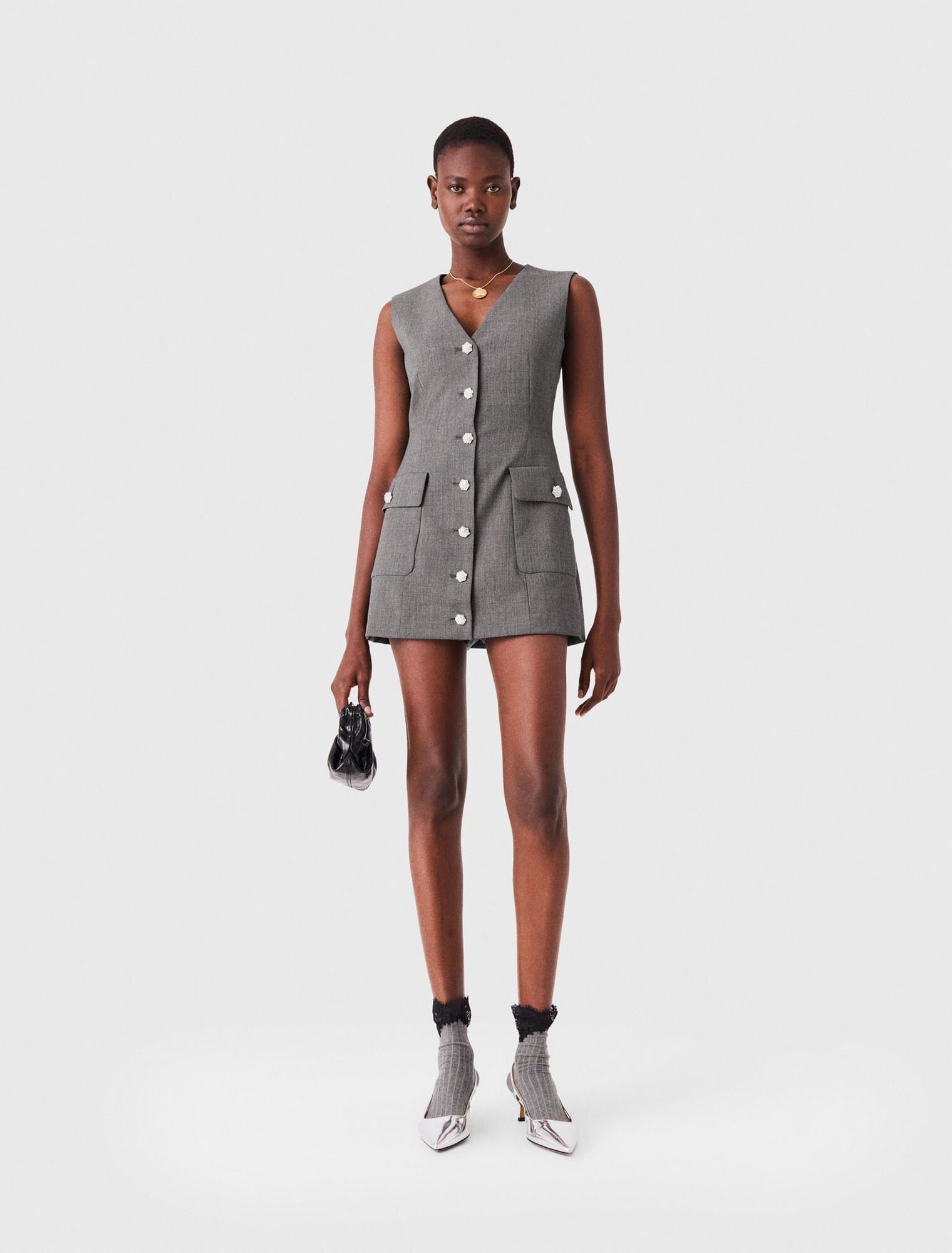 Jumpsuit ngắn đính cúc