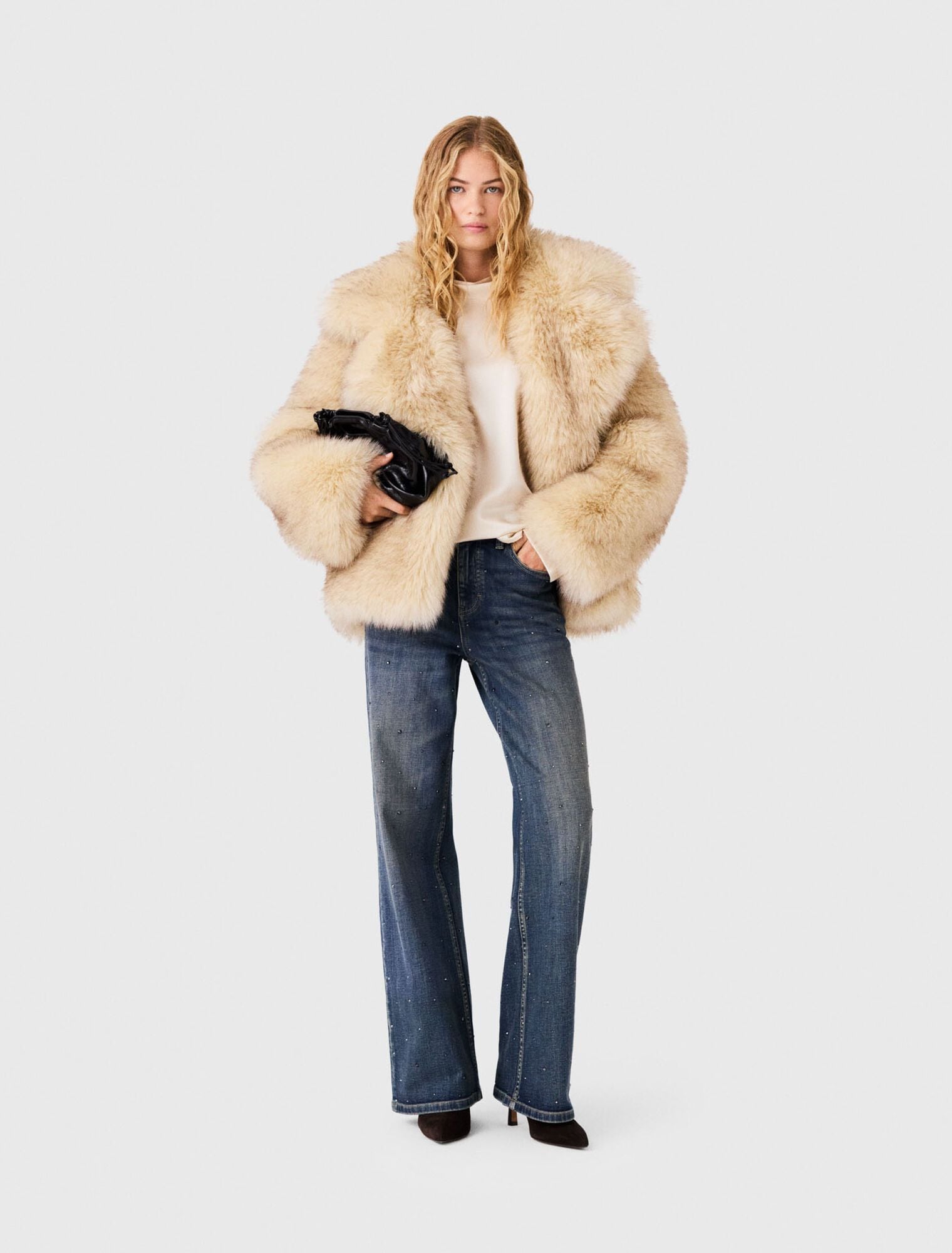 Áo khoác lông thú giả dáng oversized