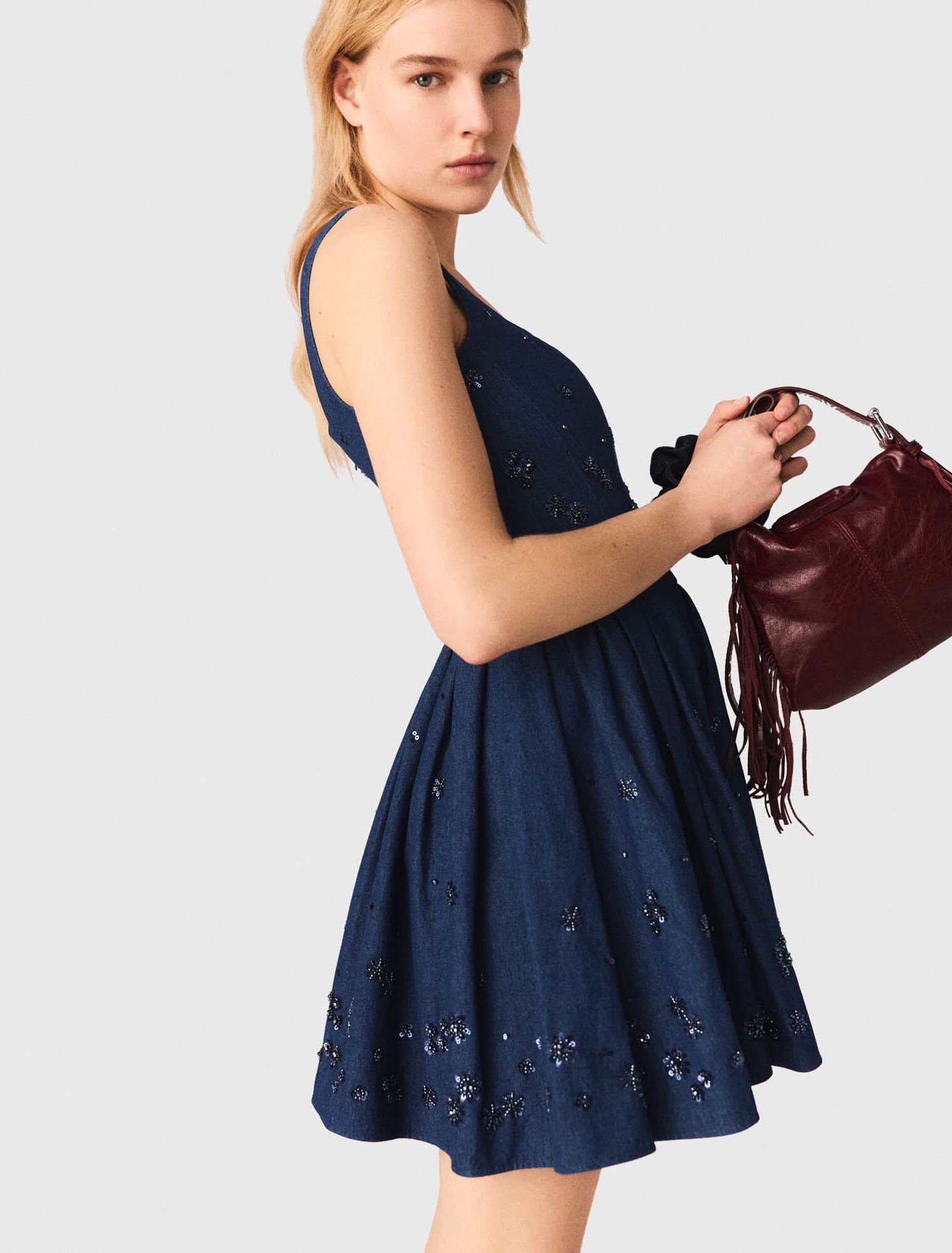 Maje - Váy denim xòe có hoạ tiết thêu