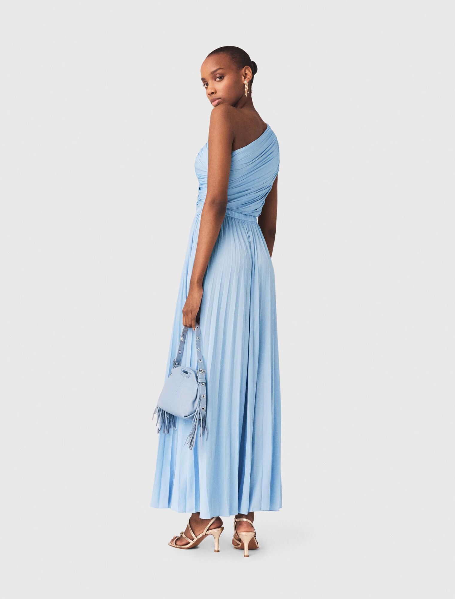 Đầm maxi xếp ly bất đối xứng