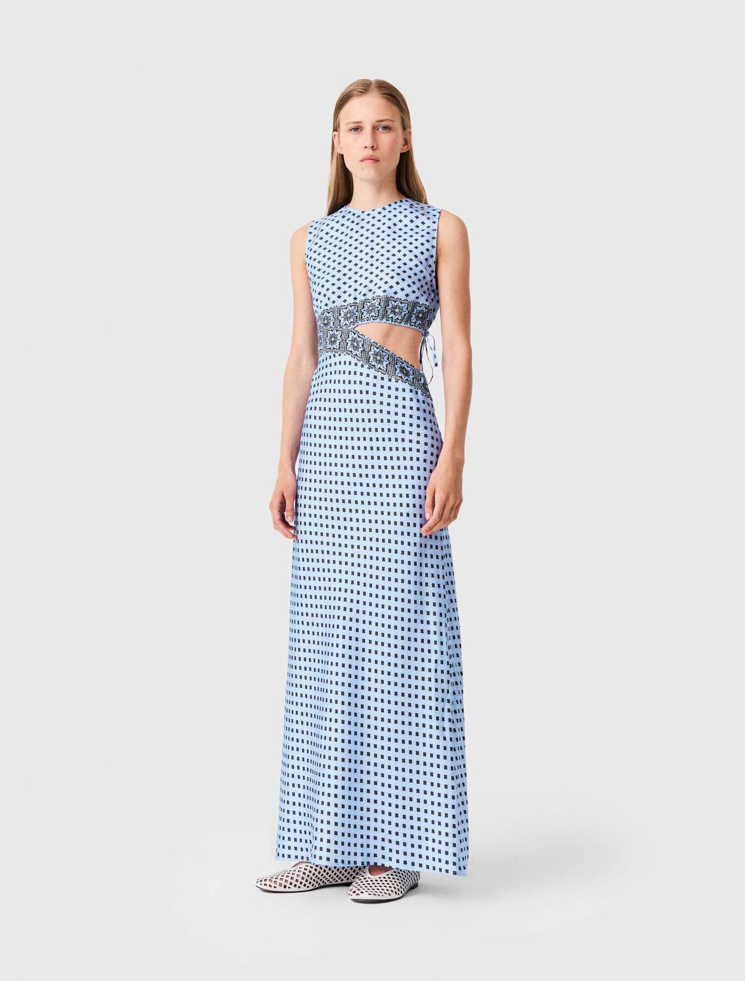 Đầm dài lụa cut-out họa tiết