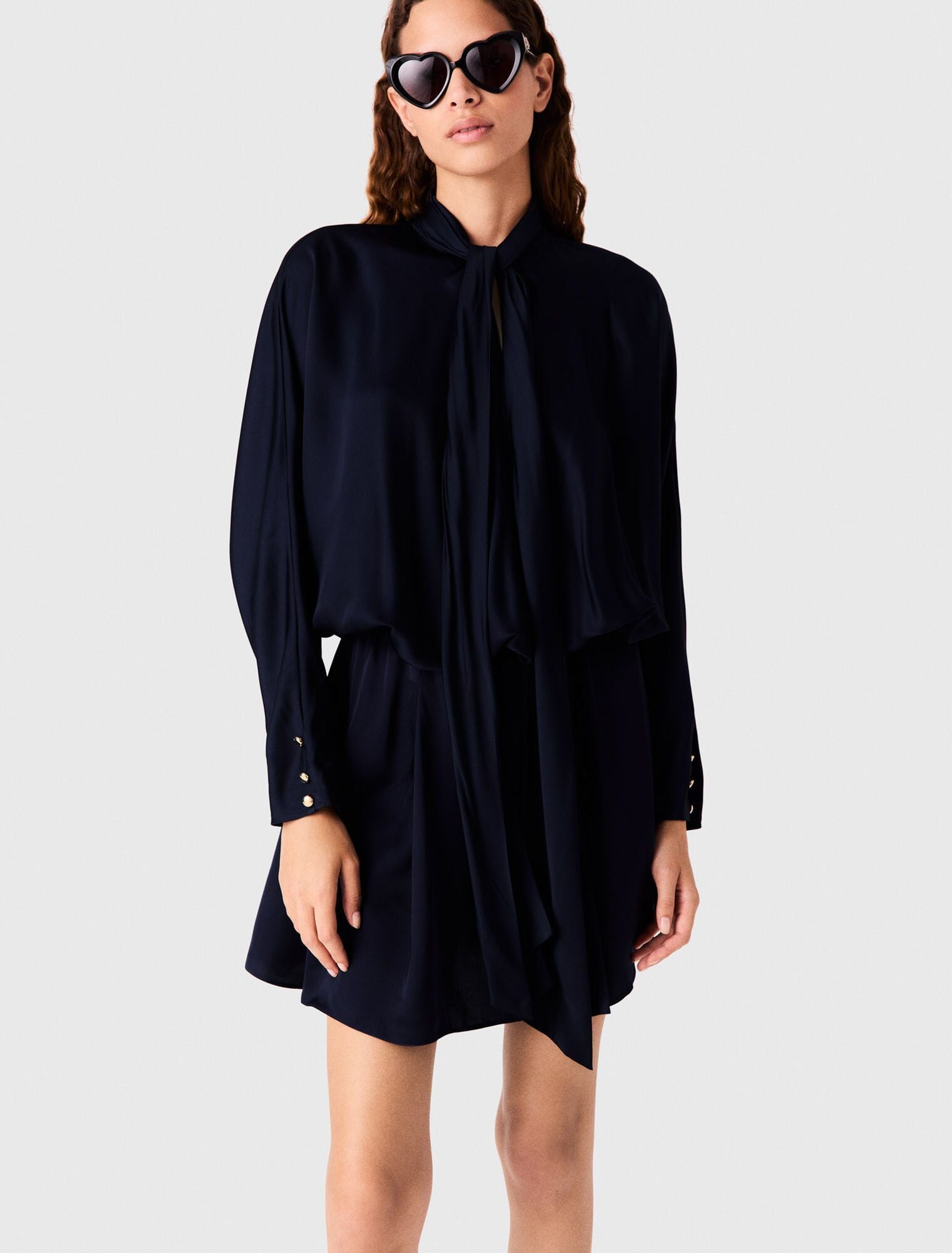 Đầm satin ngắn draped