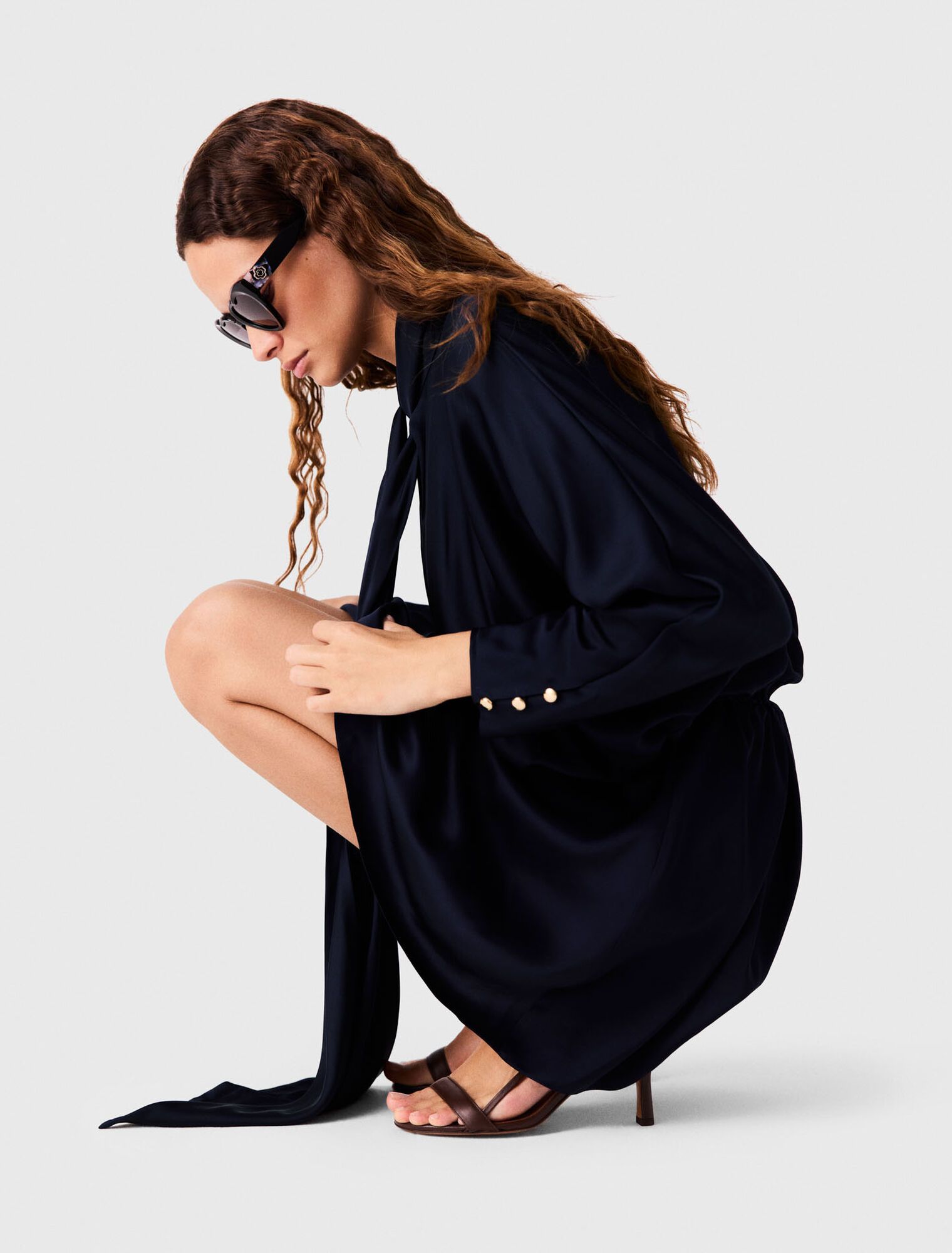 Đầm satin ngắn draped