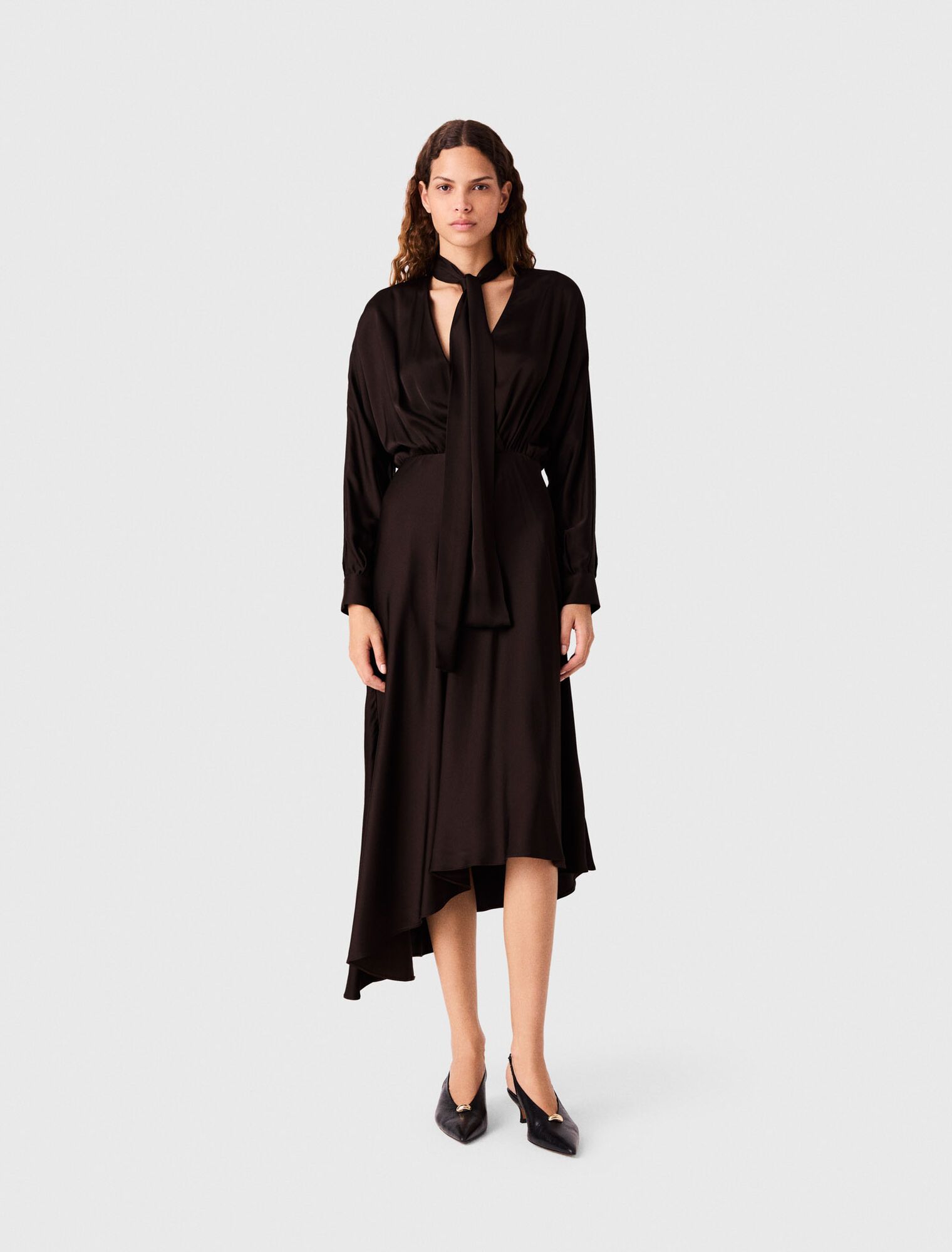 Đầm midi satin bất đối xứng