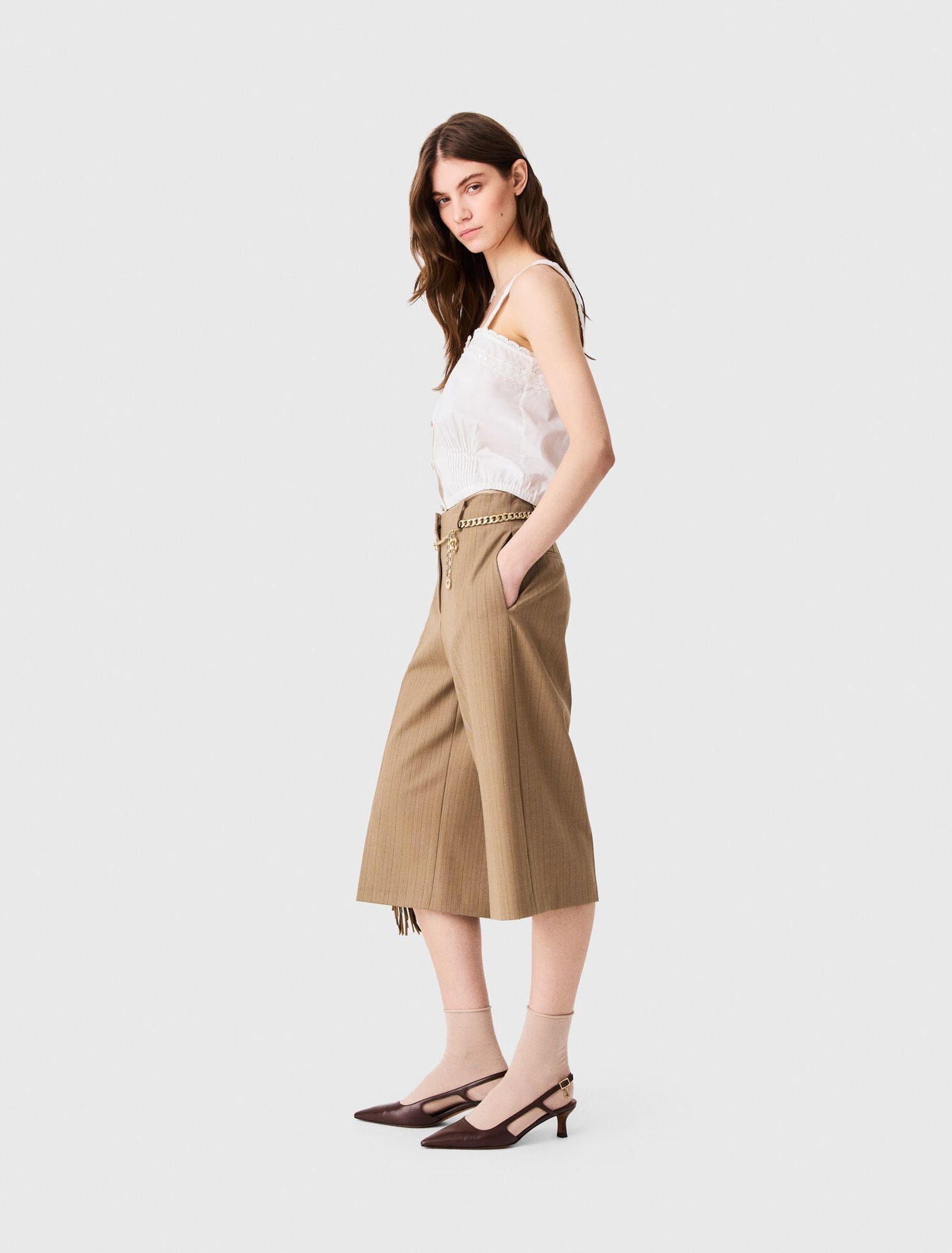 Quần Bermuda len xếp ly