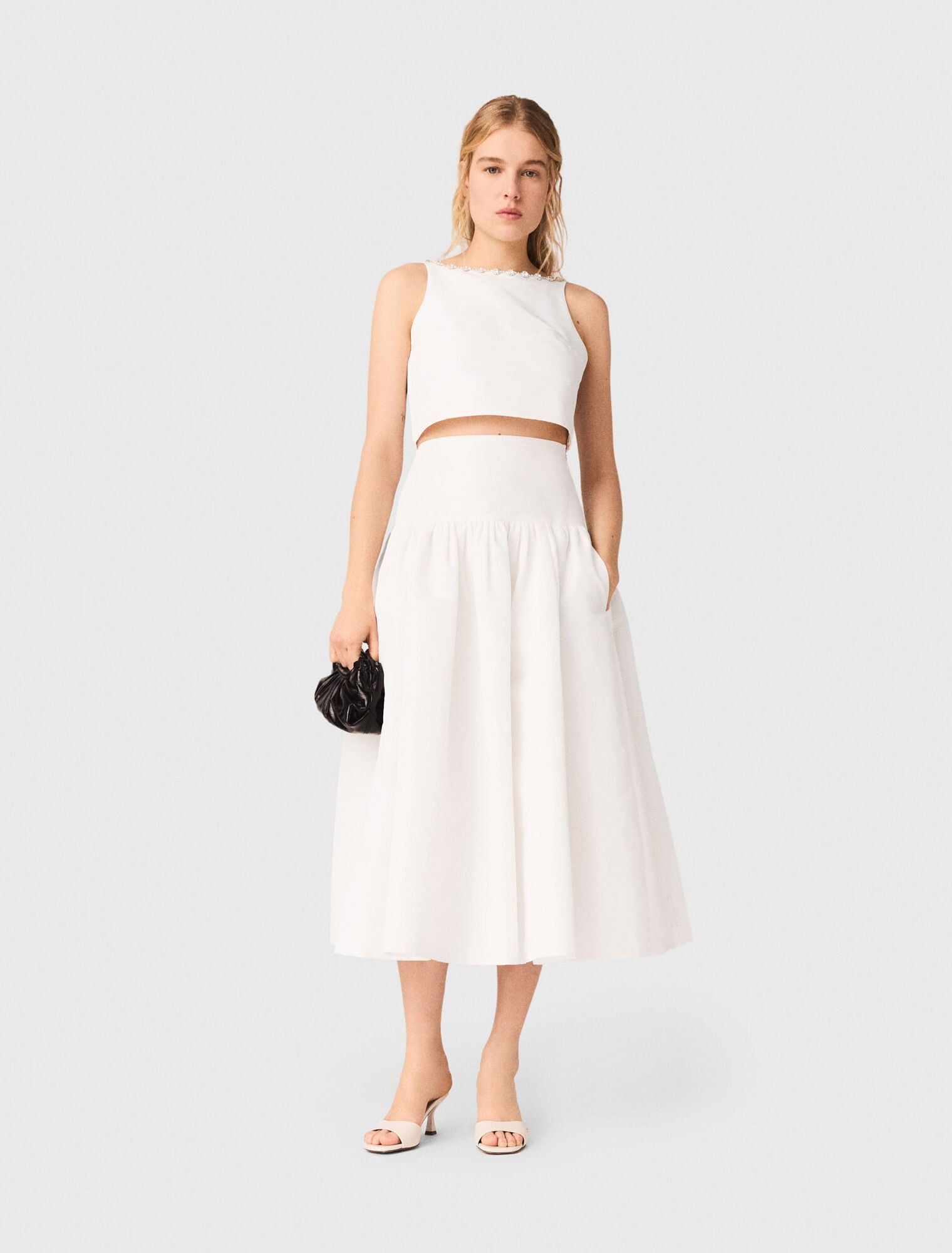 Áo croptop đính đá