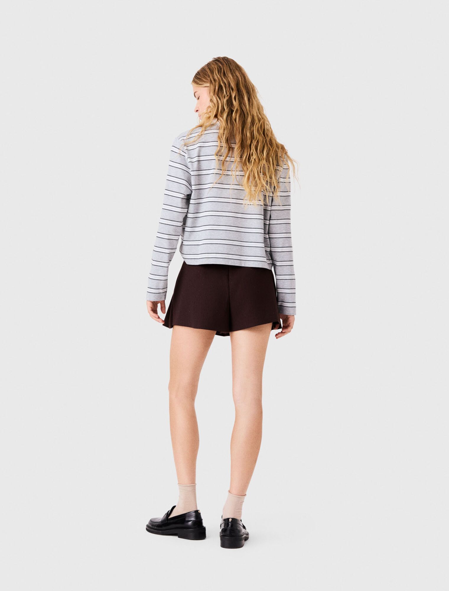 Áo thun cổ polo thêu