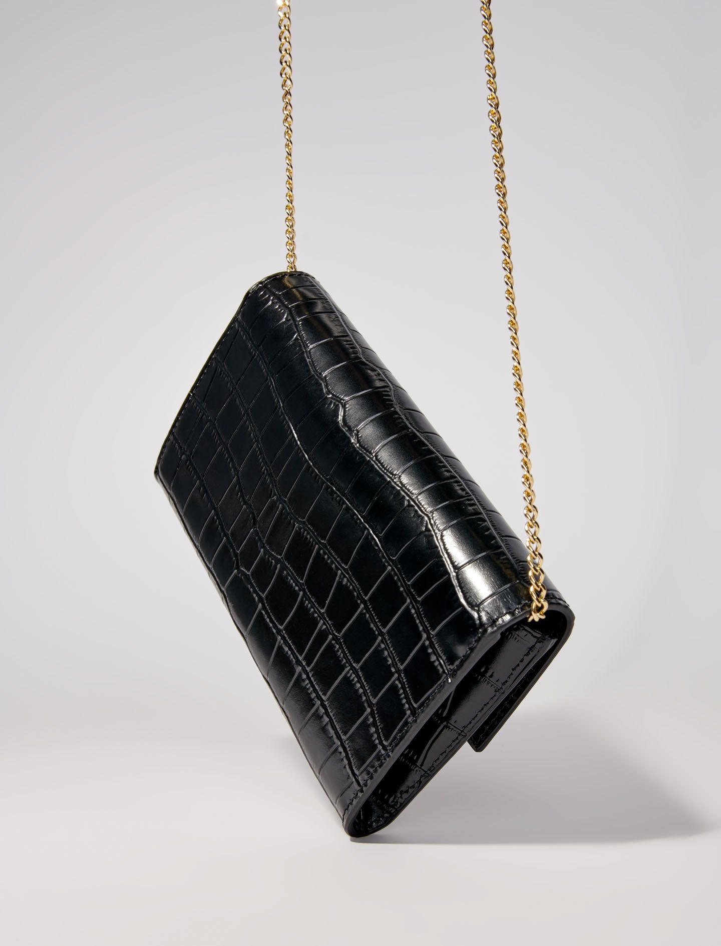 Maje - Túi clutch da bóng vân da cá sấu