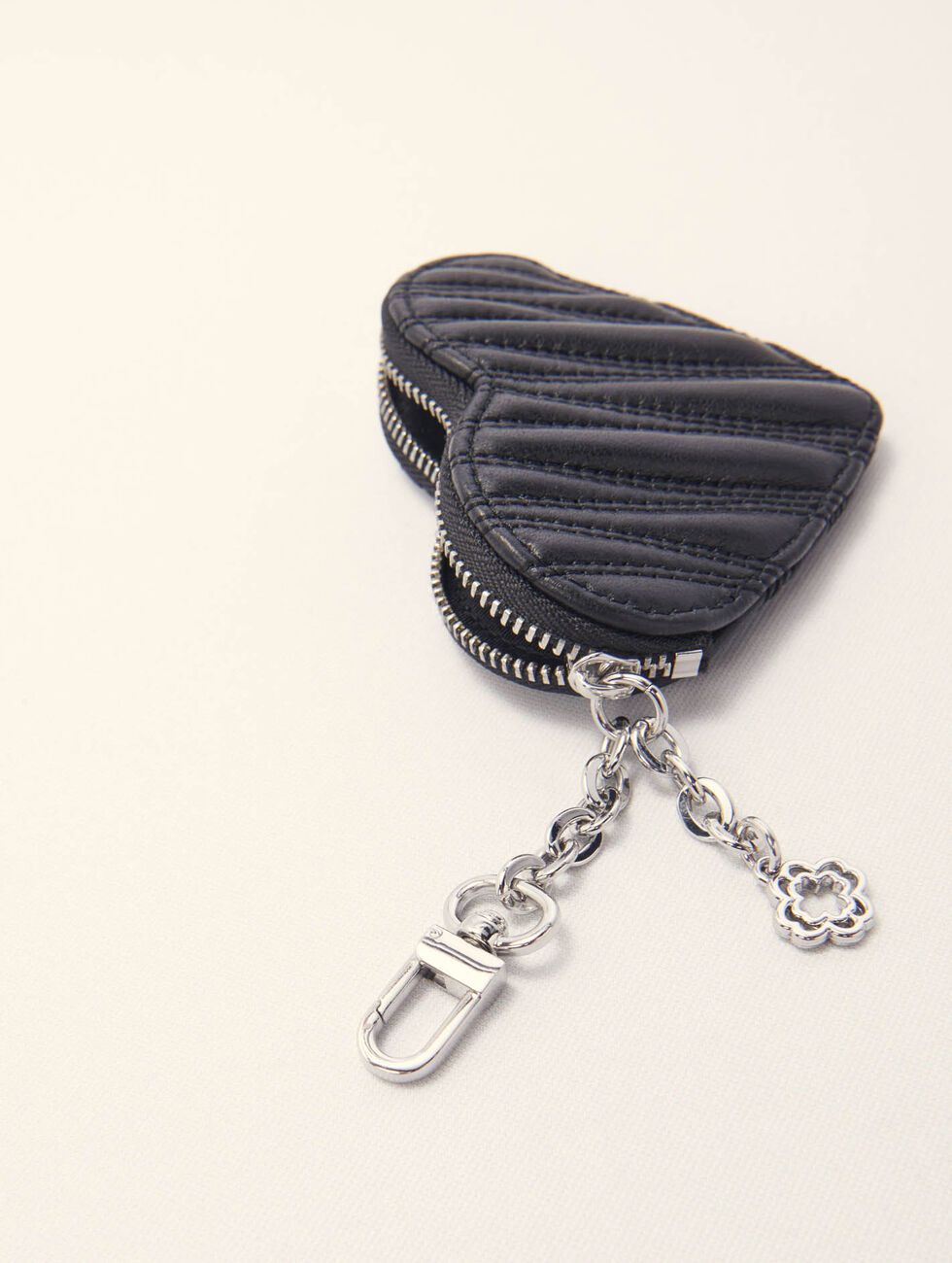 Maje - Ví da mini key chain trái tim chần bông