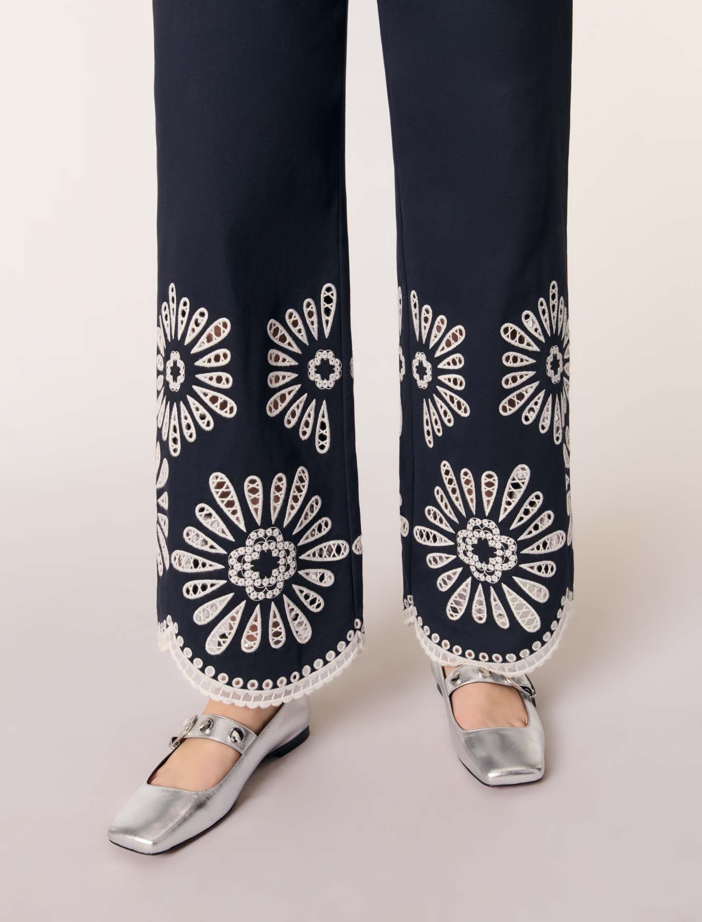 Quần dài suông thêu crochet