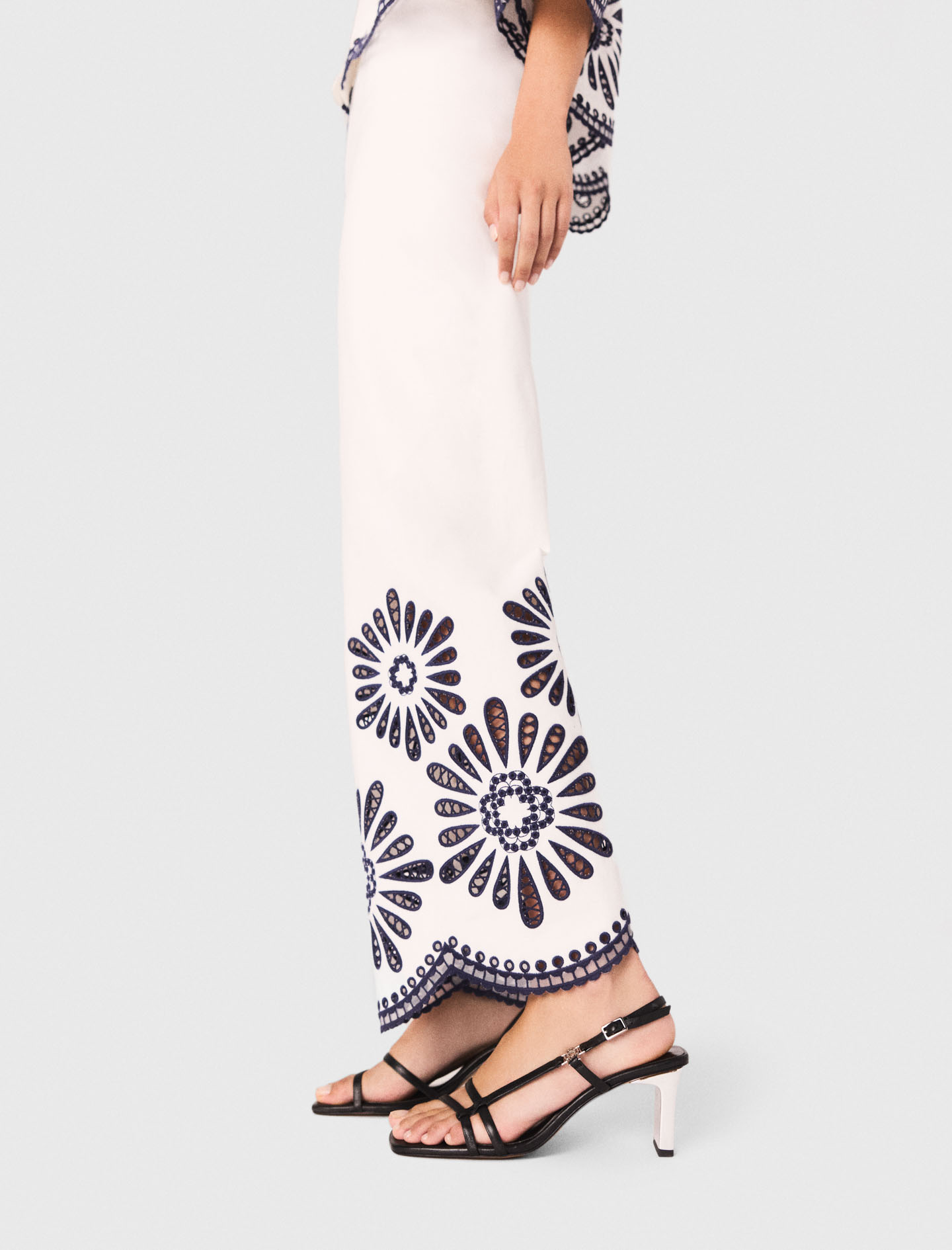 Maje - Quần dài crochet màu Trắng/Navy