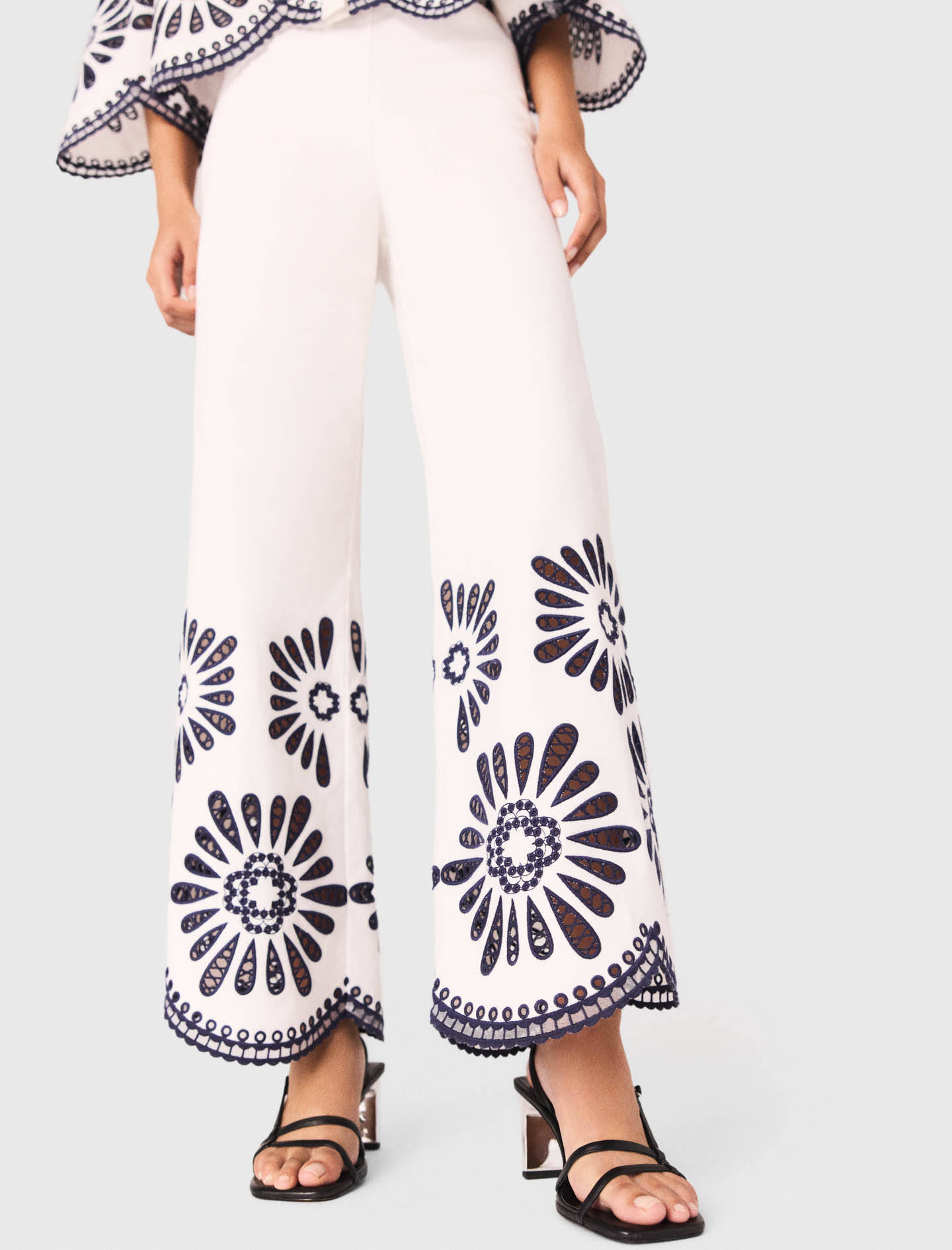 Maje - Quần dài crochet màu Trắng/Navy