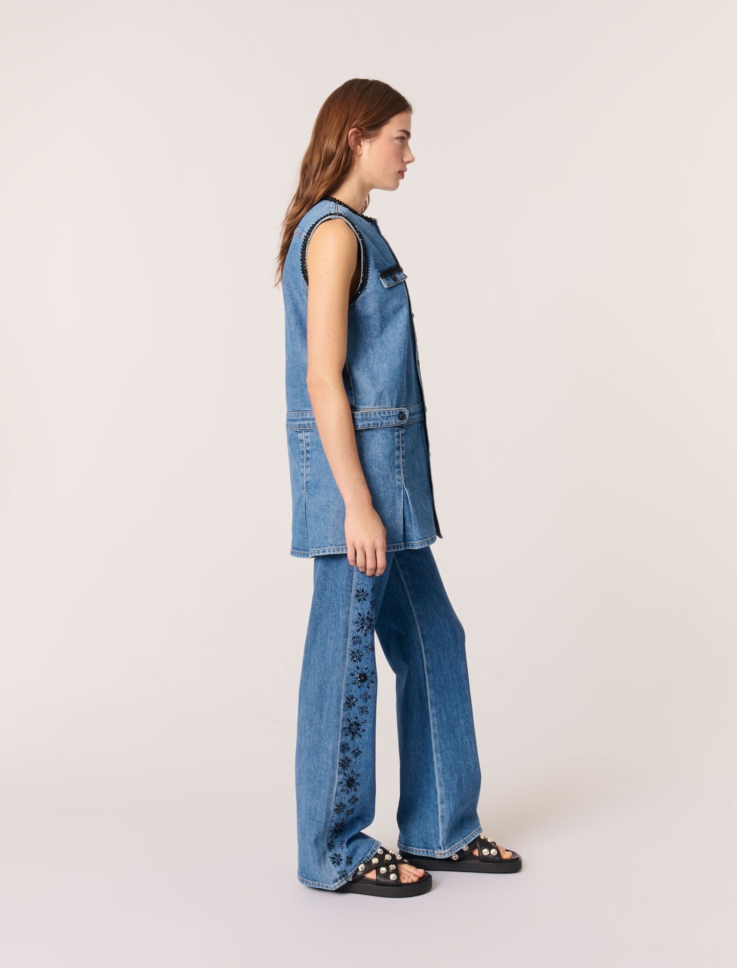 Đầm ngắn denim viền ren