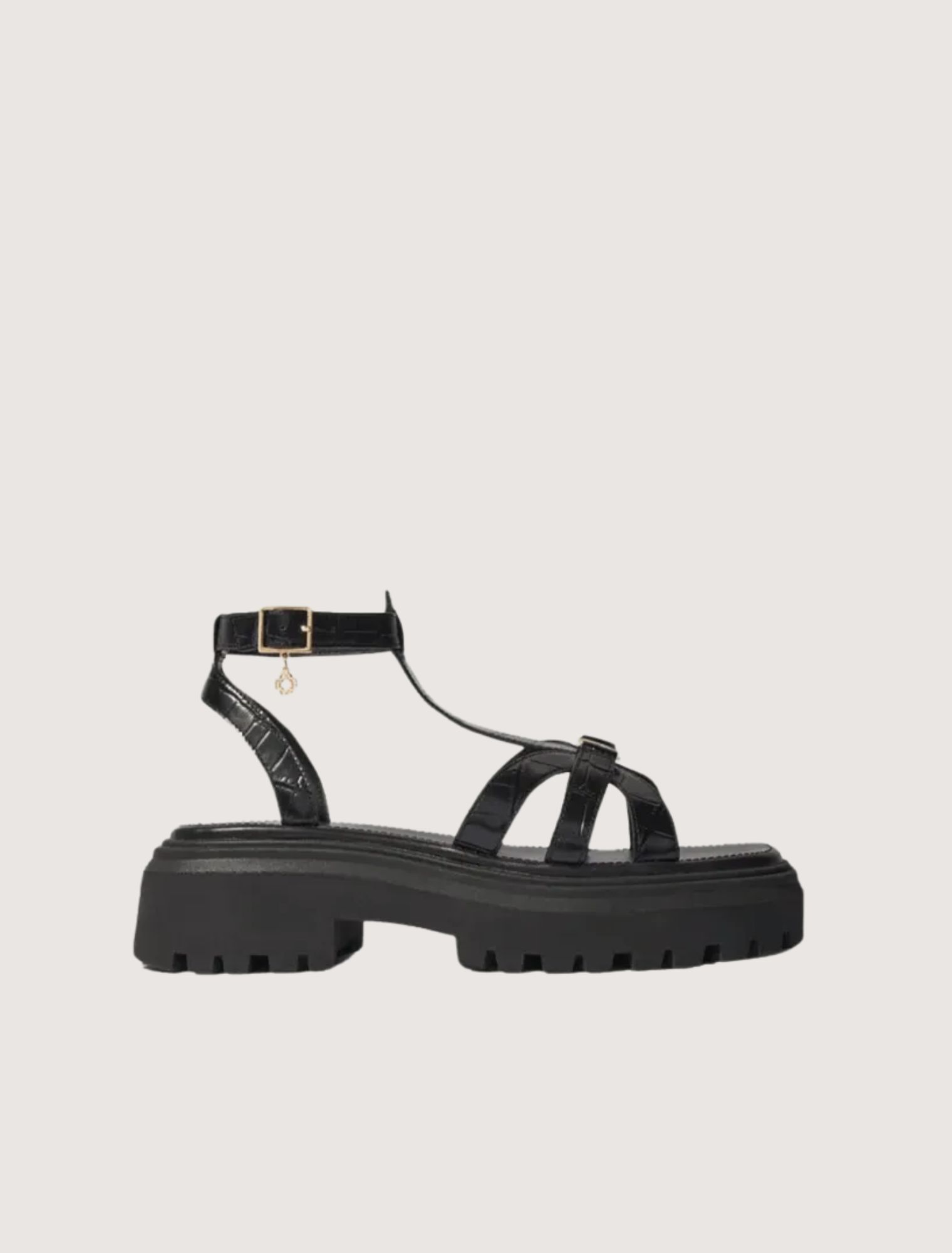 Giày sandal đế bằng