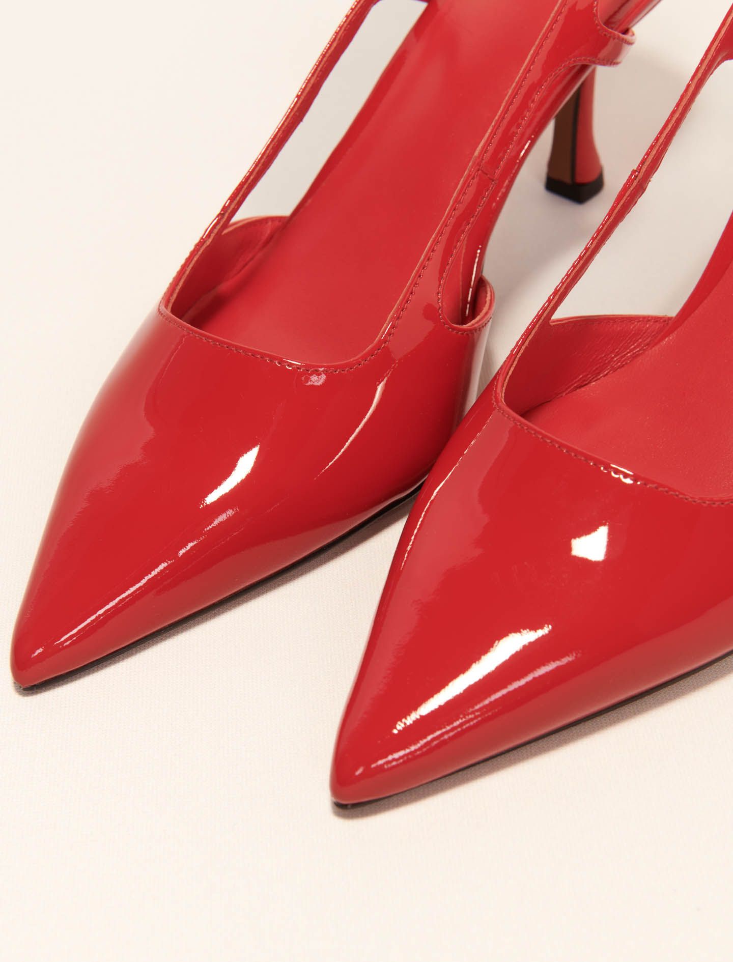Maje - Giày slingback da bóng