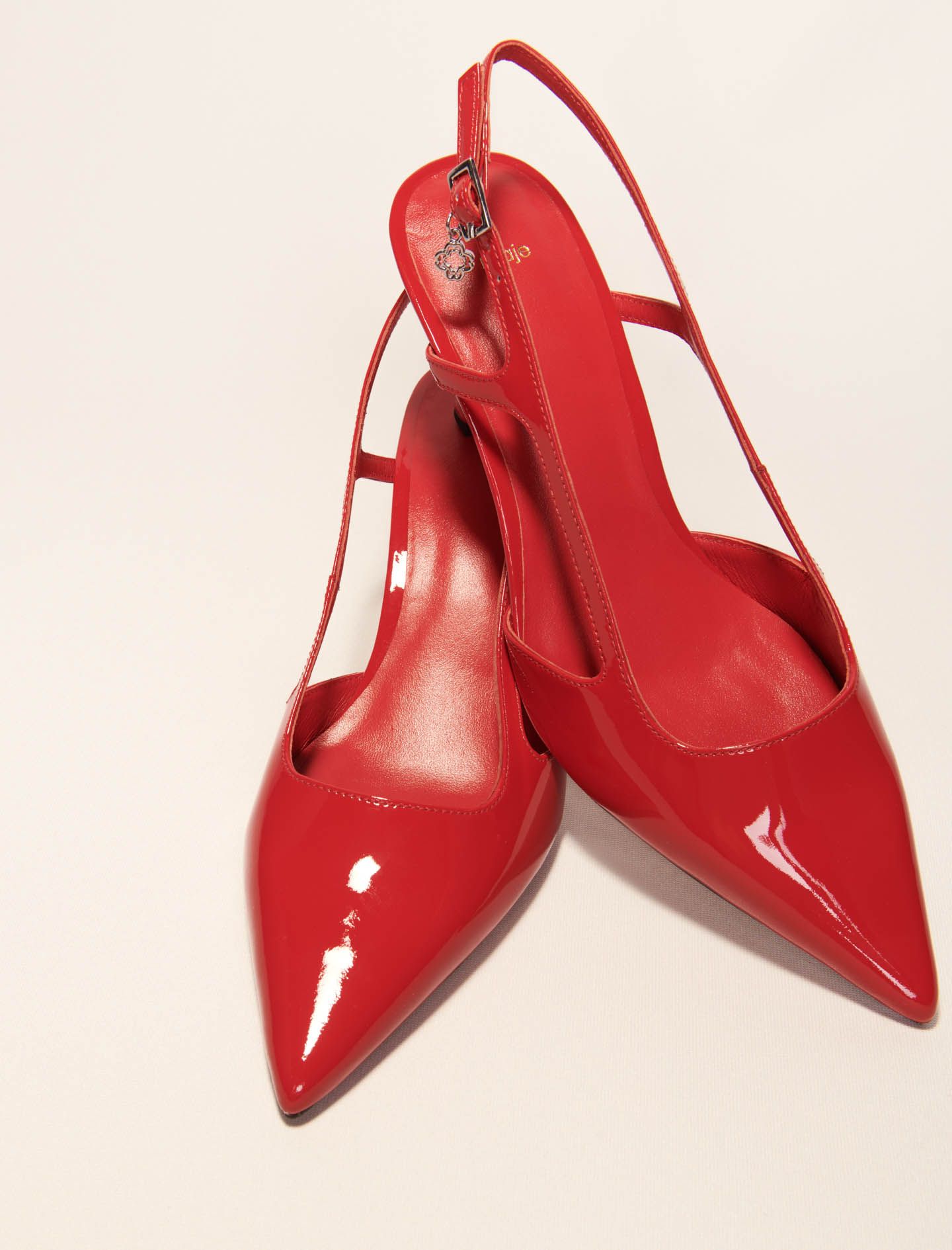Maje - Giày slingback da bóng