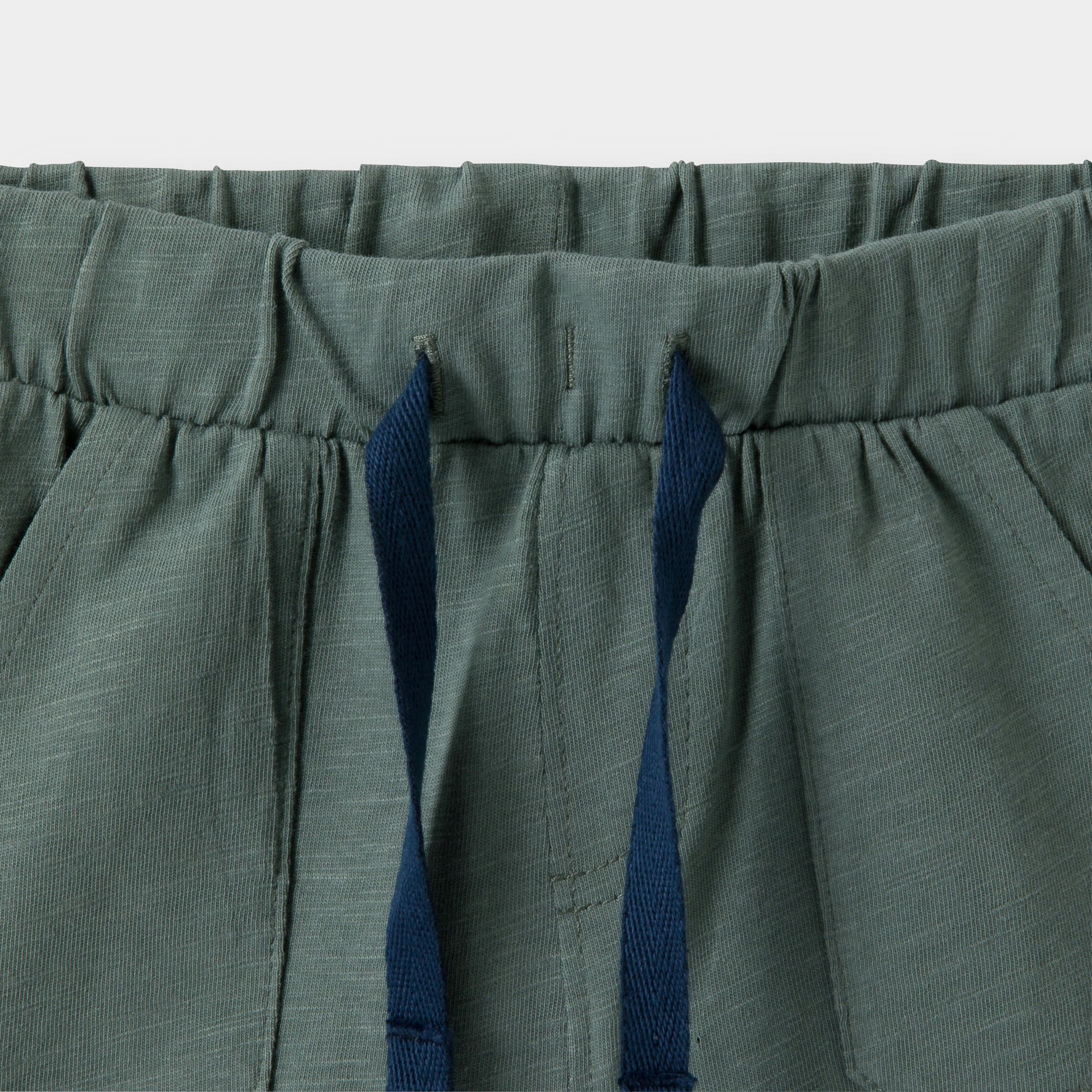 Quần short cạp thun