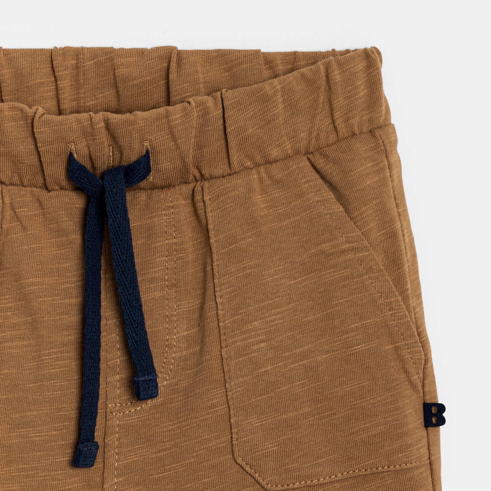 Quần short cạp thun