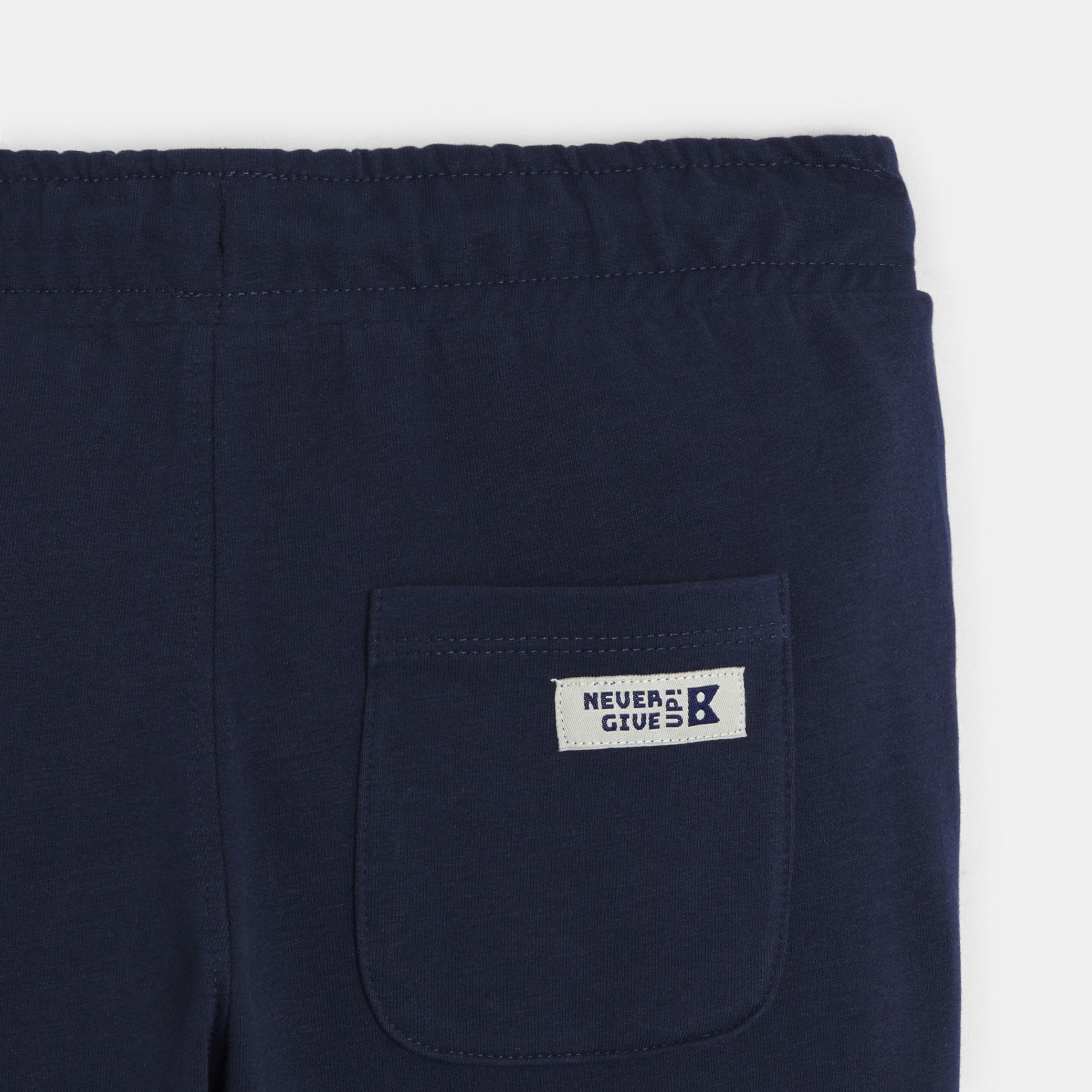 Quần jogger có dây rút