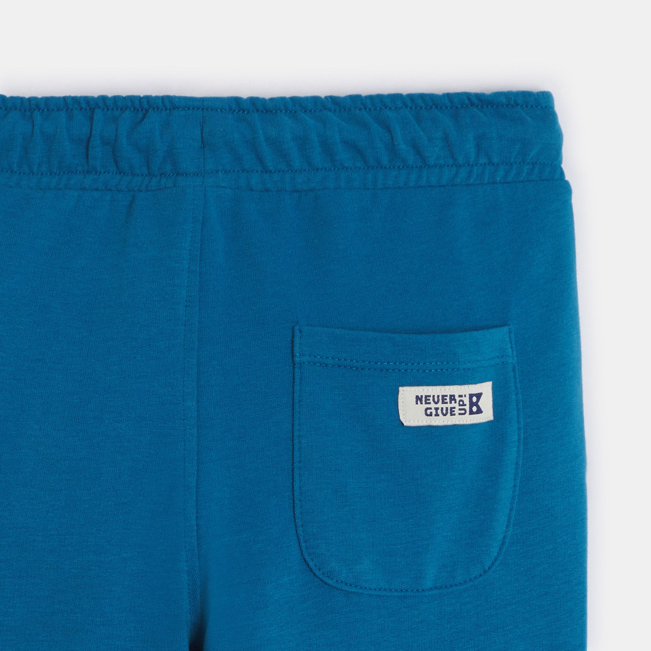 Quần jogger có dây rút