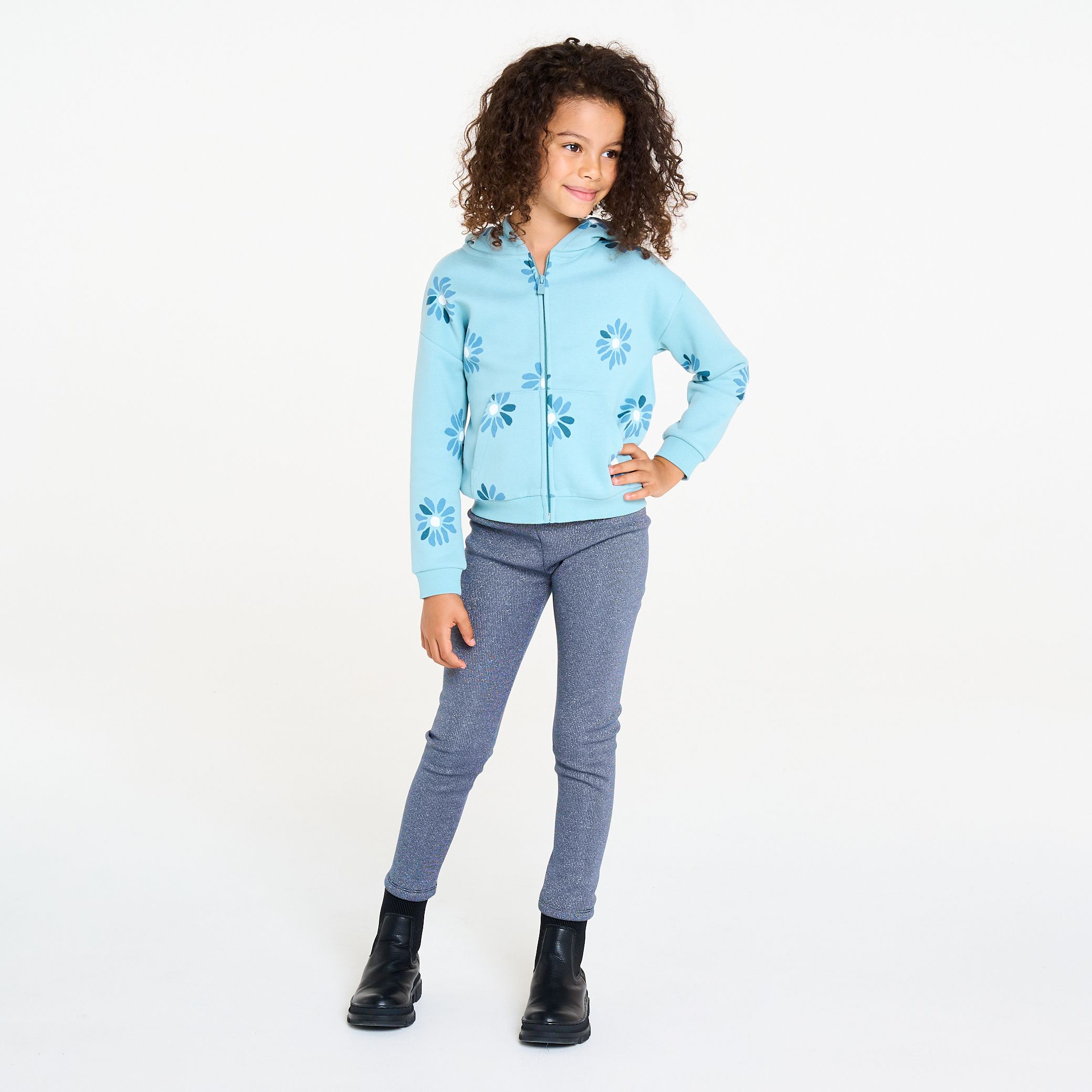 Áo hoodie họa tiết hoa