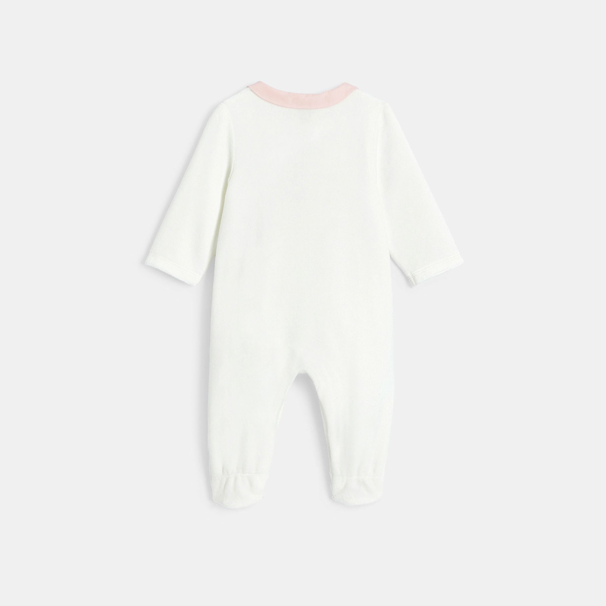 Đồ ngủ liền thân nhung họa tiết táo cho bé gái