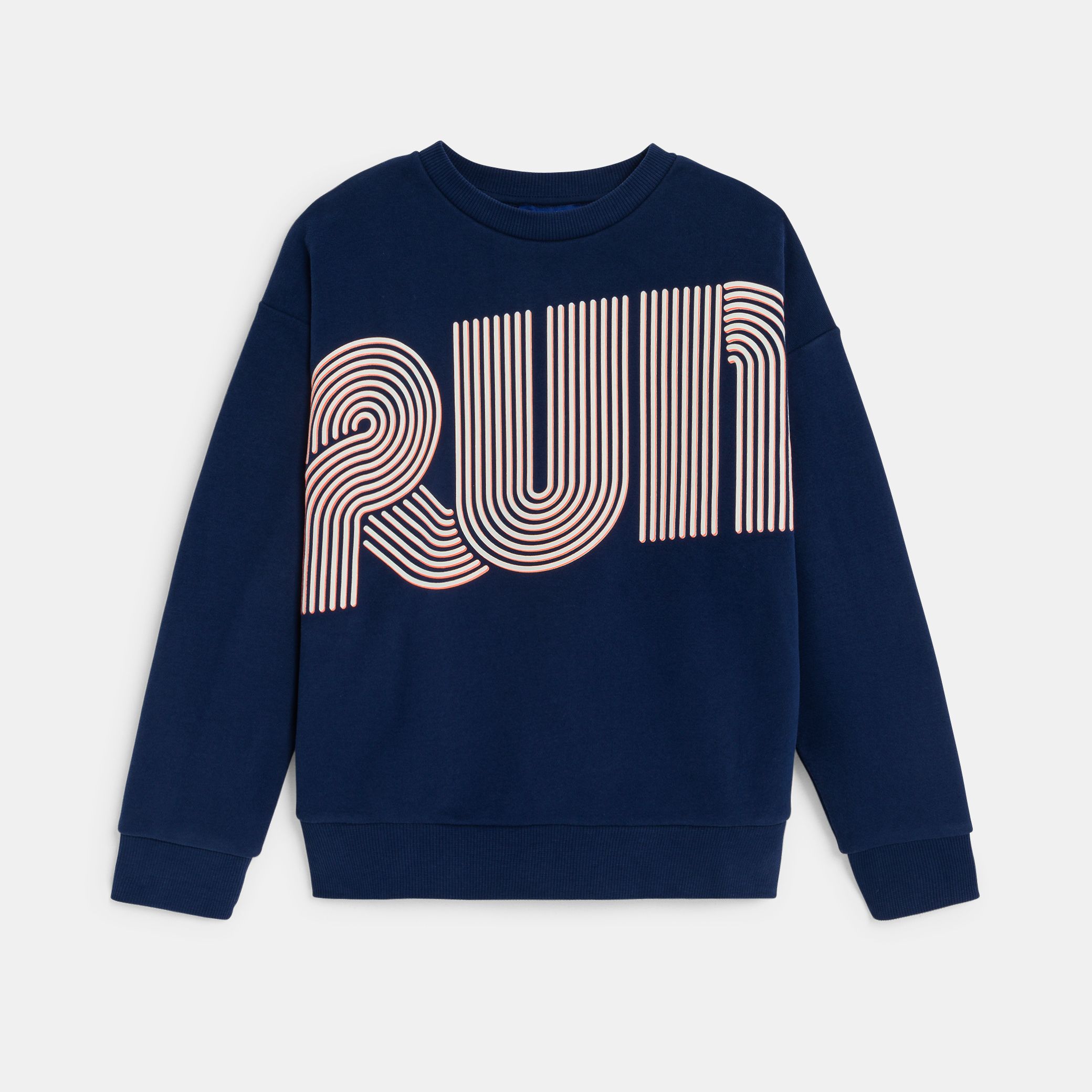 Áo in thông điệp Run