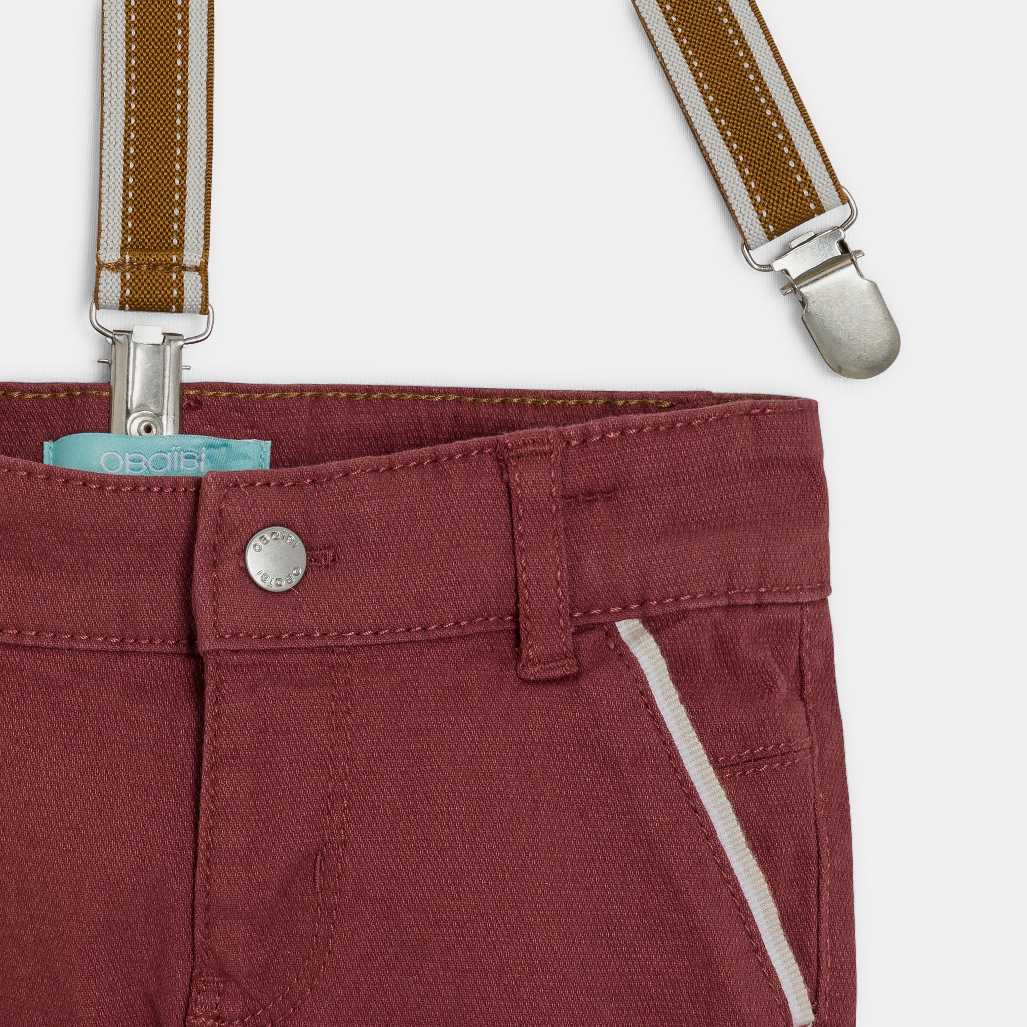 Quần short bermuda có đai