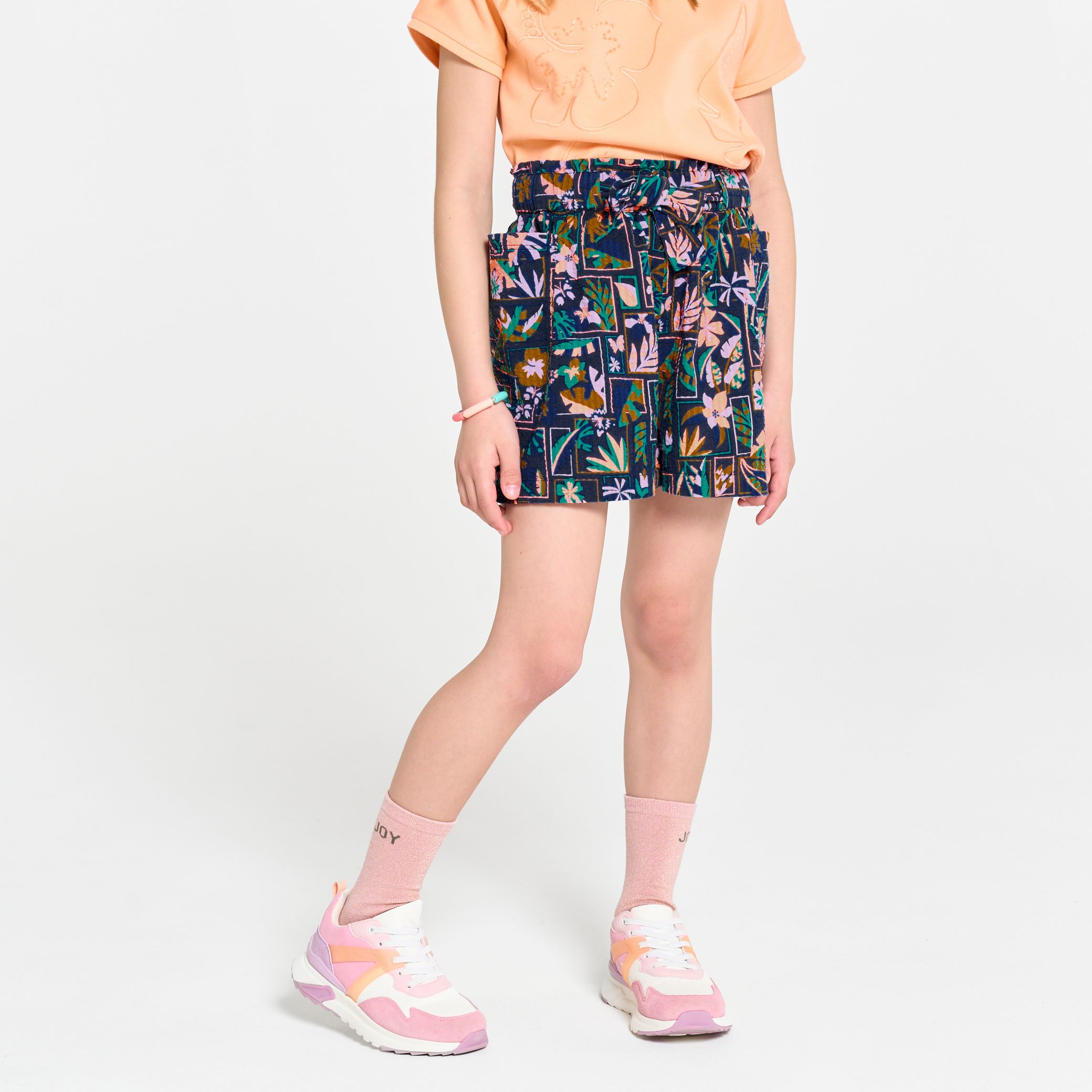 Quần short rộng rãi in