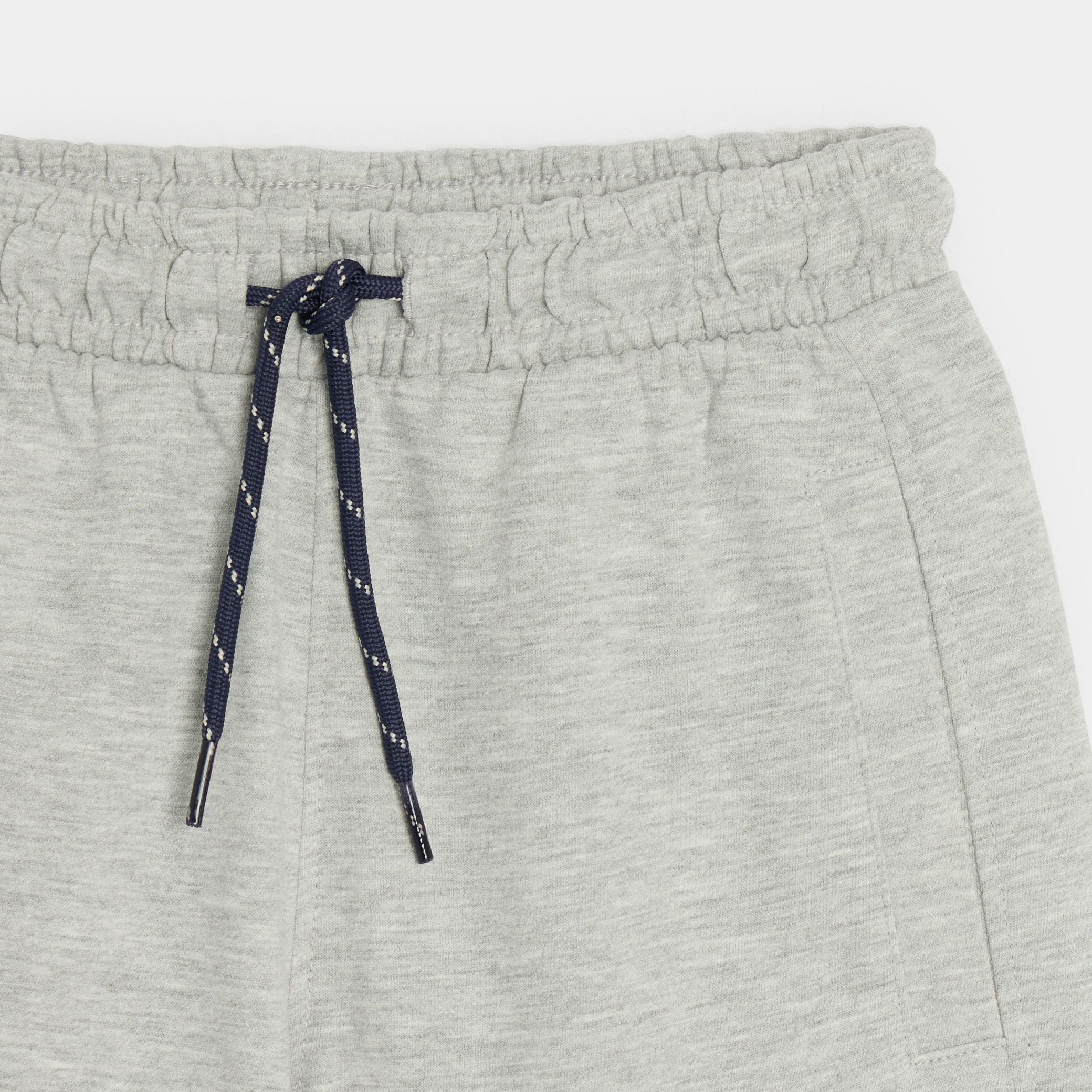 Quần short Bermuda thể thao