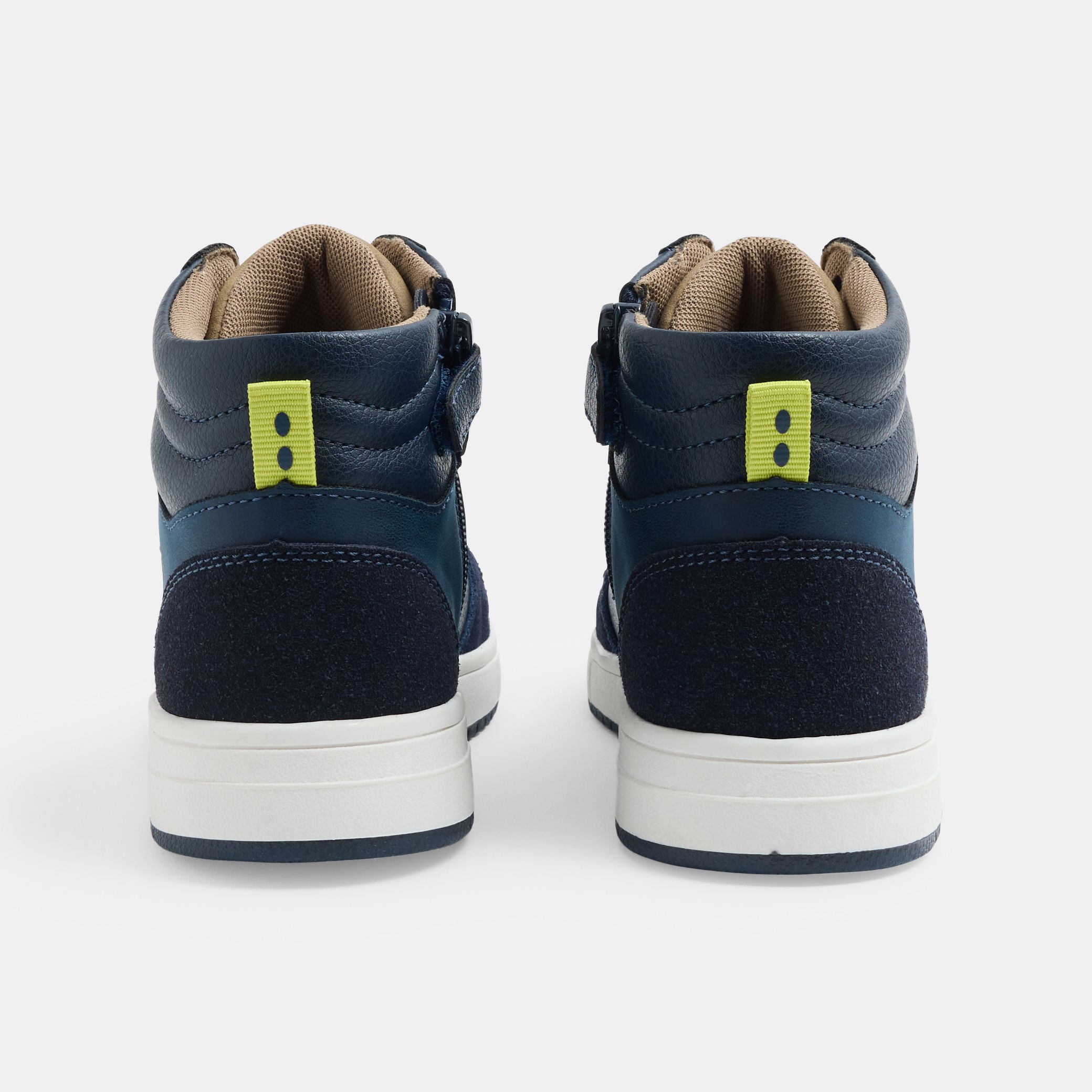 Giày sneaker cổ cao cho bé trai